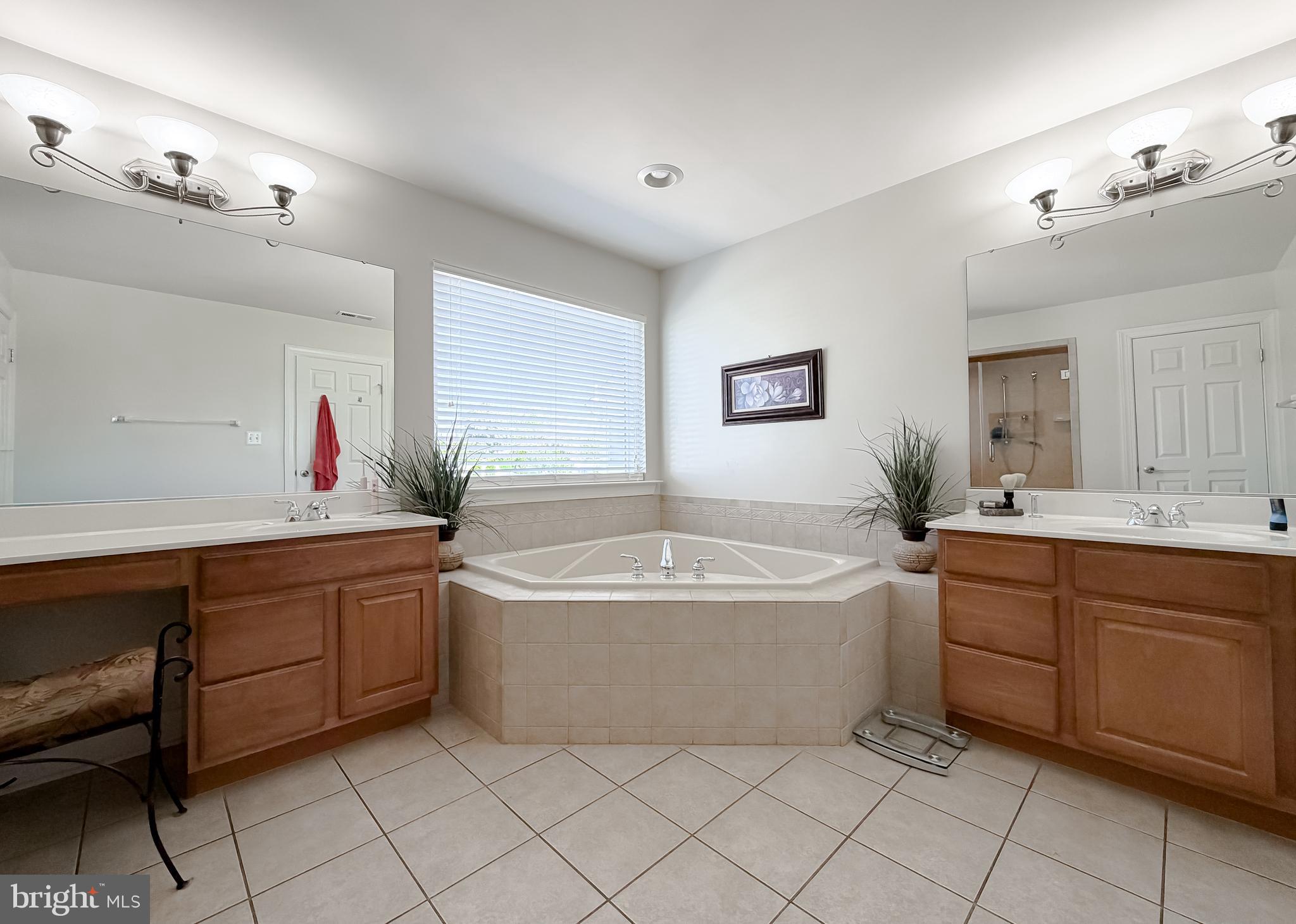 LEONARDS GRANT - Residential