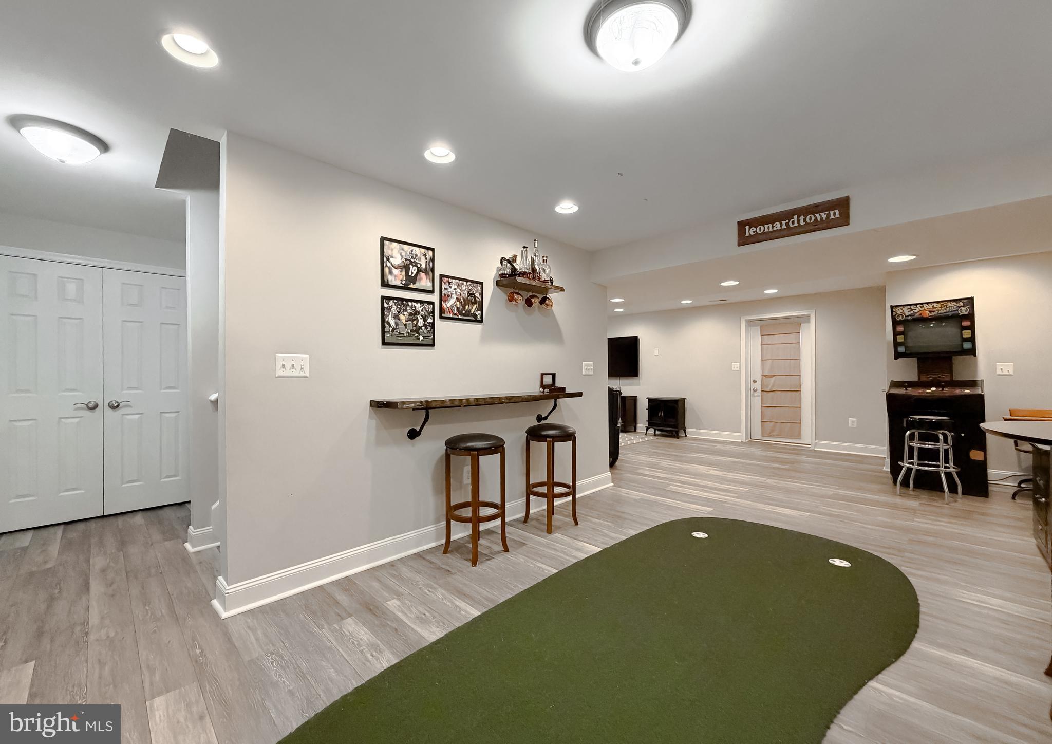 LEONARDS GRANT - Residential