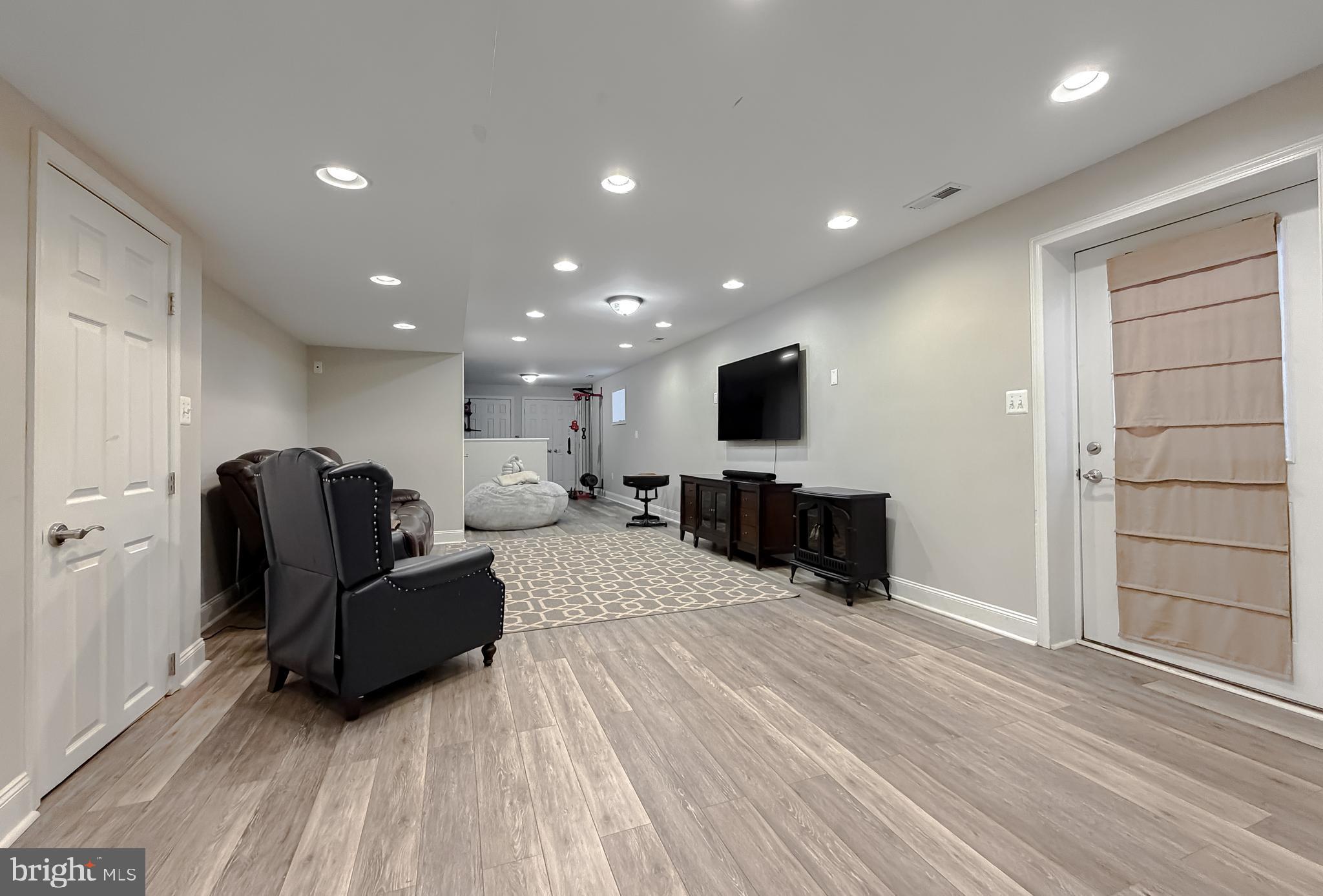 LEONARDS GRANT - Residential