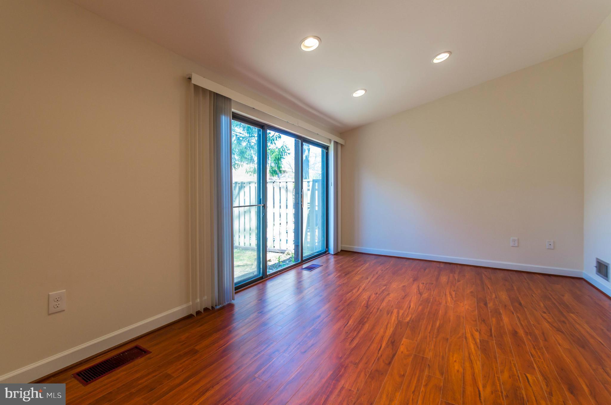 ANNEN WOODS - Residential