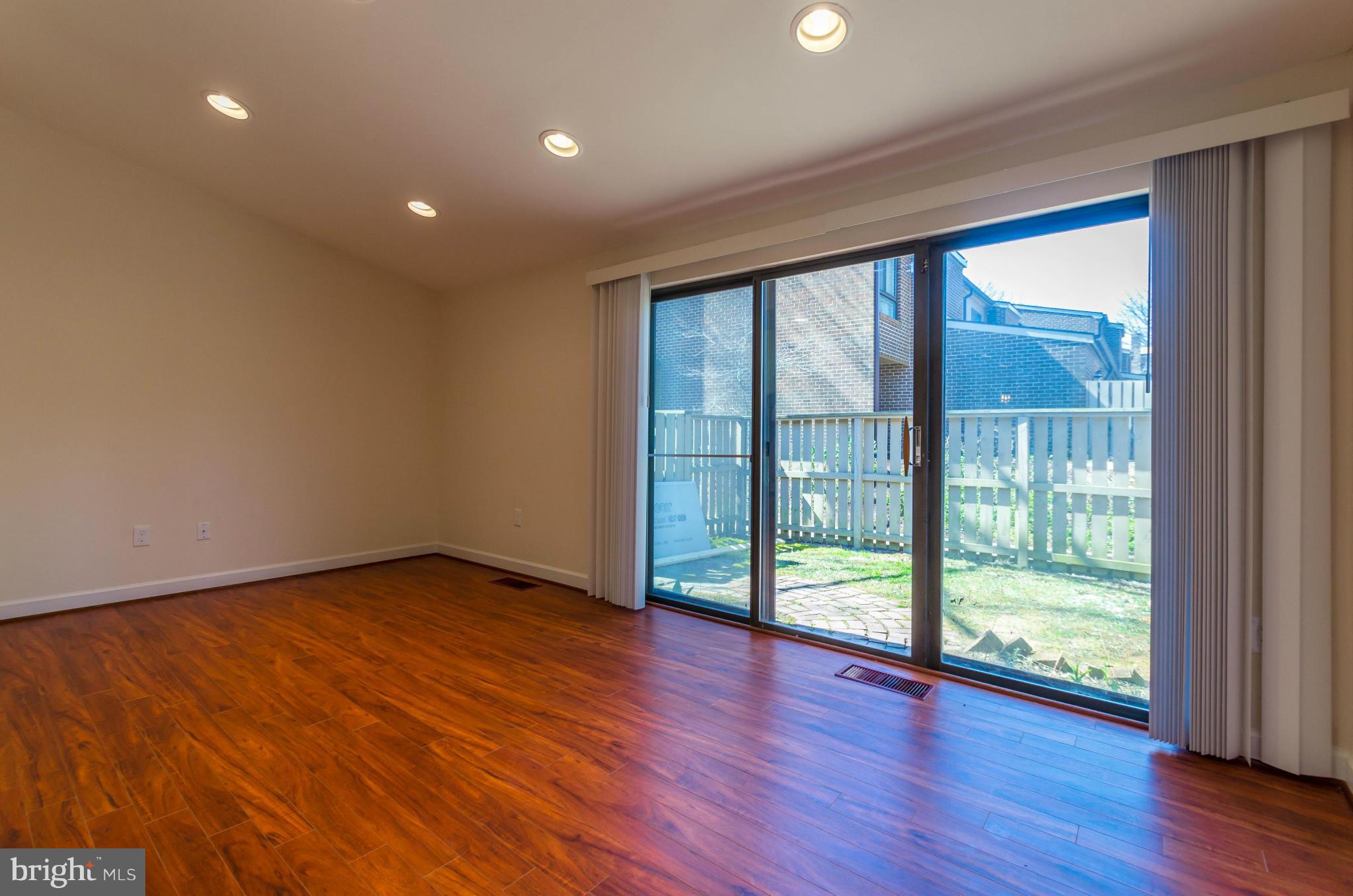 ANNEN WOODS - Residential