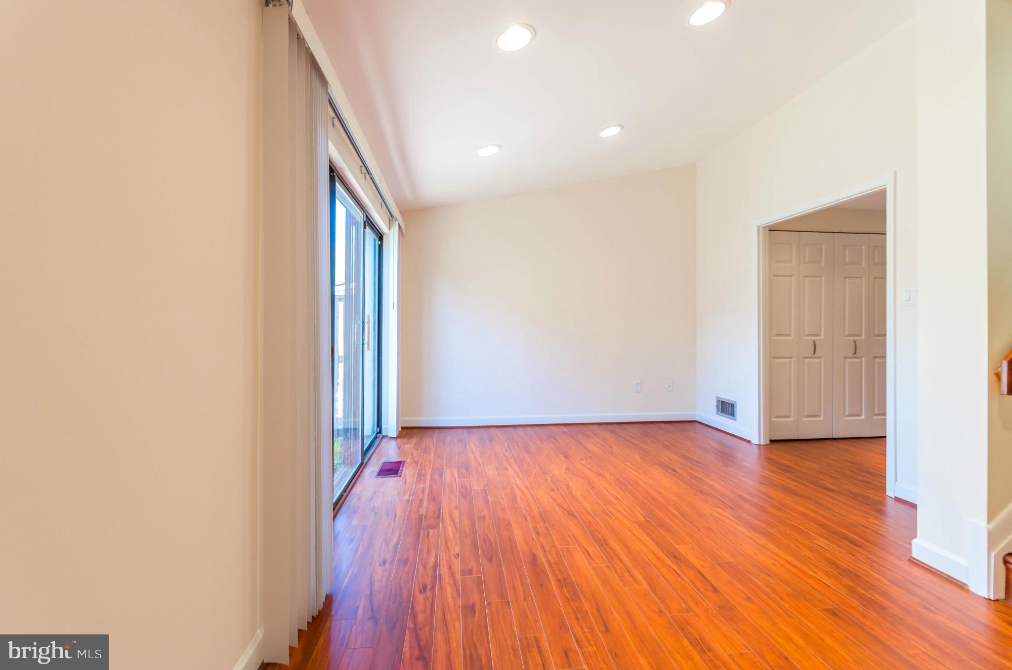 ANNEN WOODS - Residential