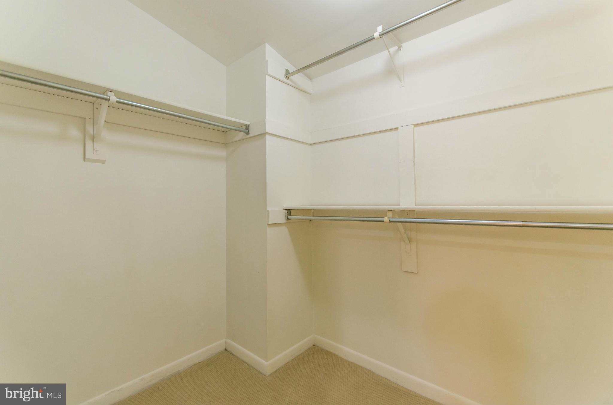 ANNEN WOODS - Residential