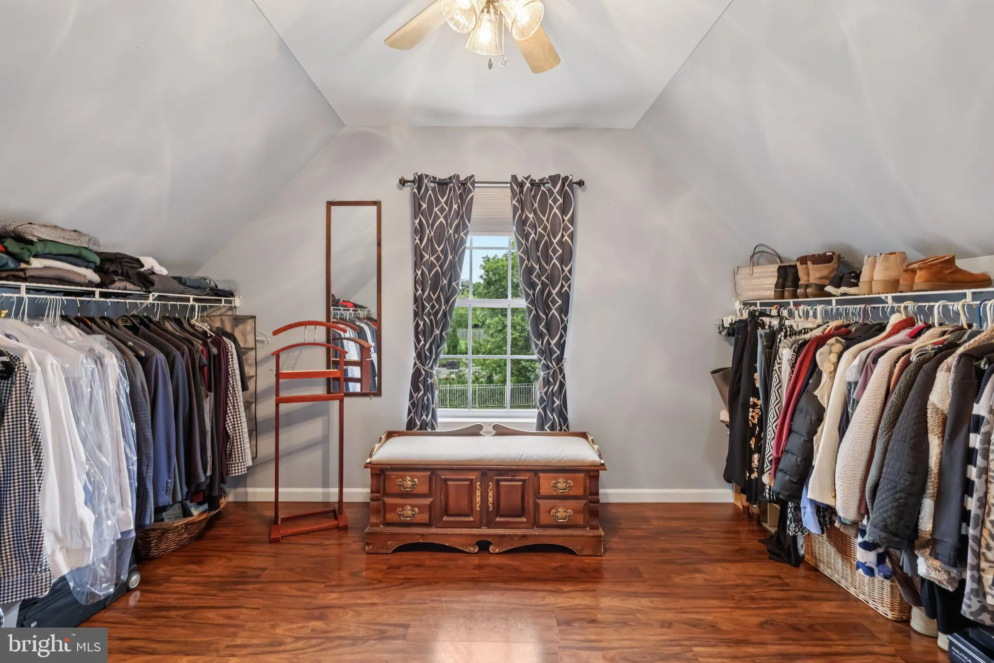 Princeton, New Jersey 08540, United States, 4 Bedrooms Bedrooms, ,4 BathroomsBathrooms,Residential,Active,162061