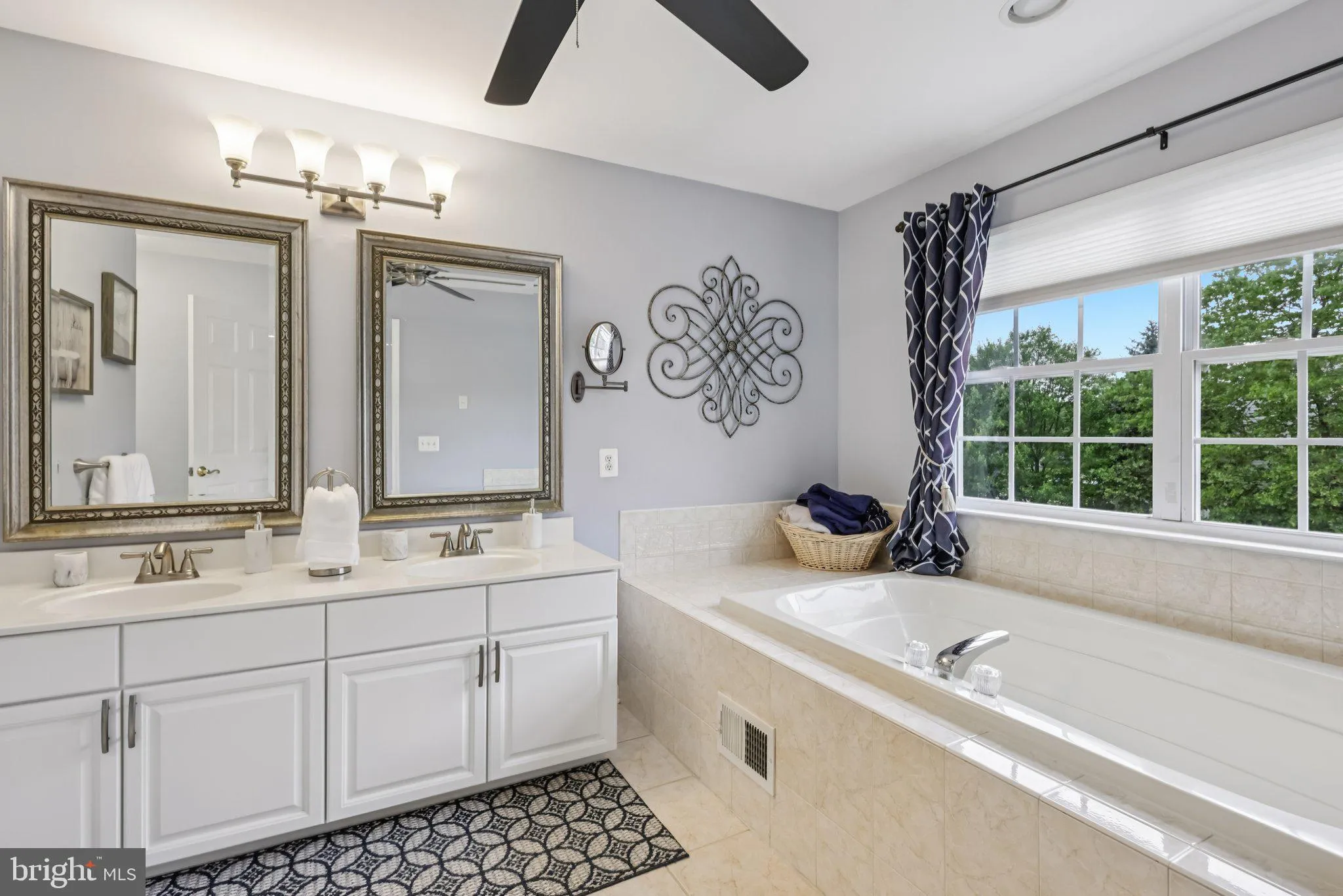 Princeton, New Jersey 08540, United States, 4 Bedrooms Bedrooms, ,4 BathroomsBathrooms,Residential,Active,162061