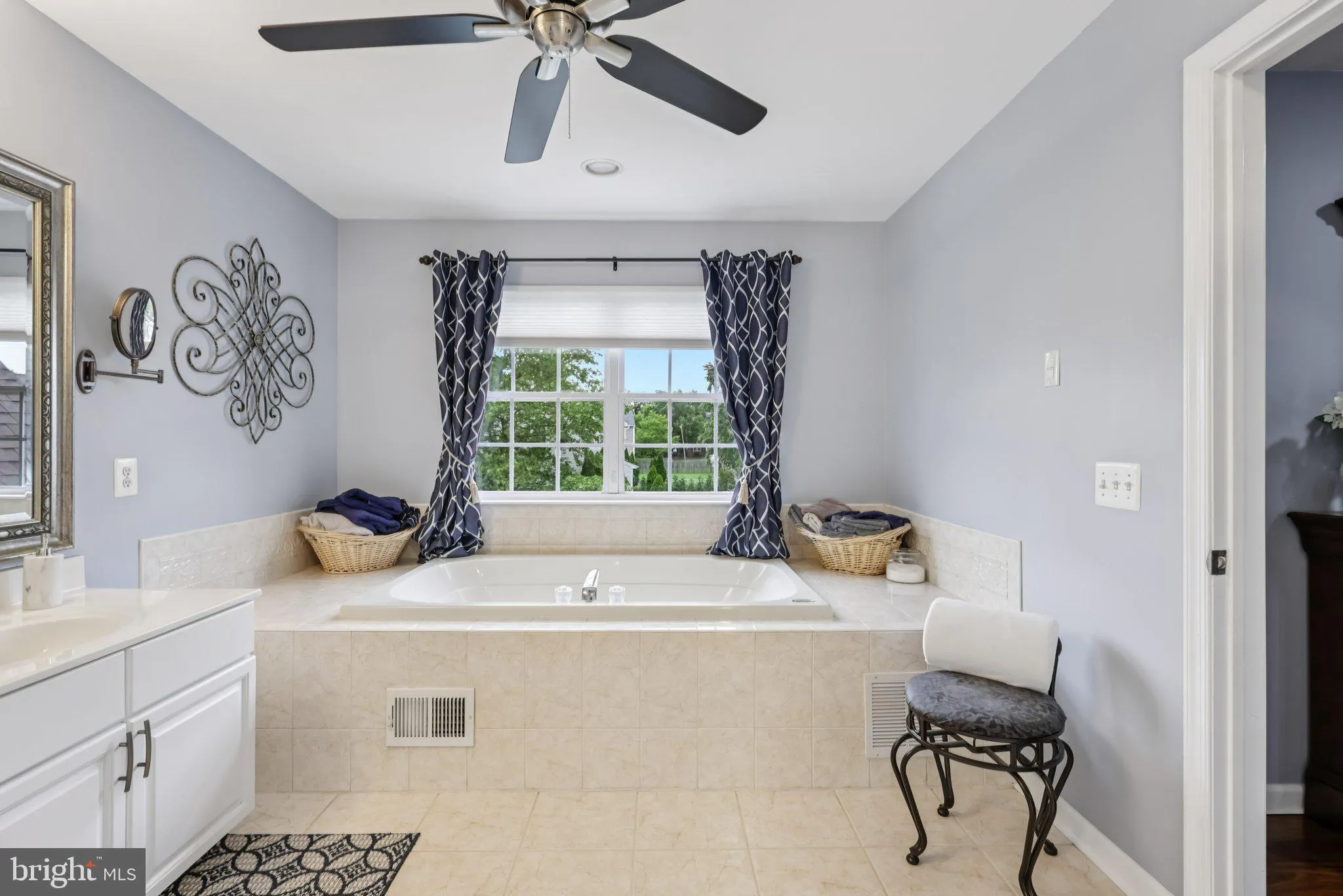 Princeton, New Jersey 08540, United States, 4 Bedrooms Bedrooms, ,4 BathroomsBathrooms,Residential,Active,162061