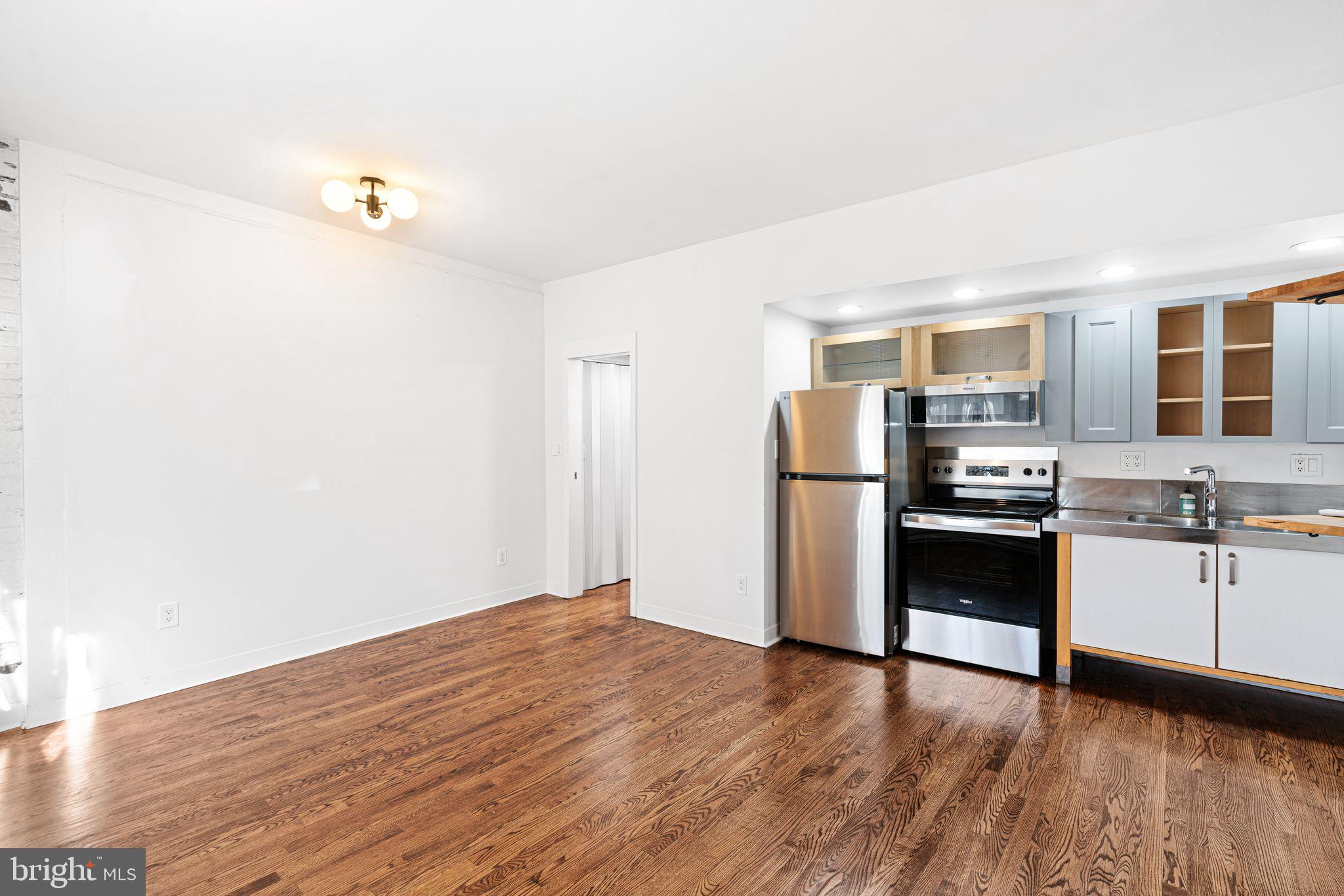 OLDE KENSINGTON - Residential Lease