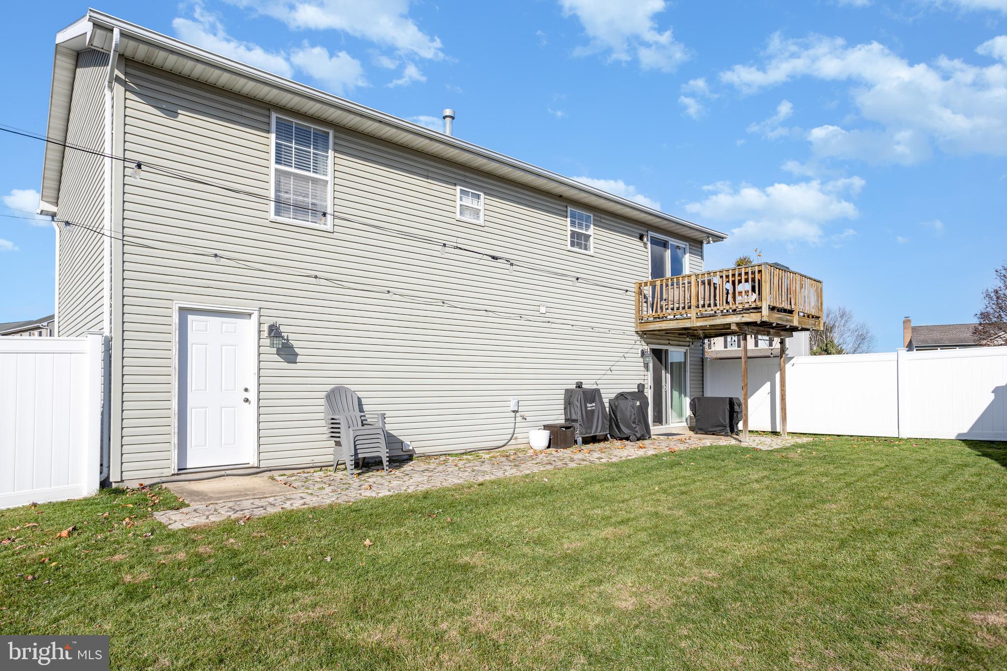 3221 GREY FOX CIRCLE