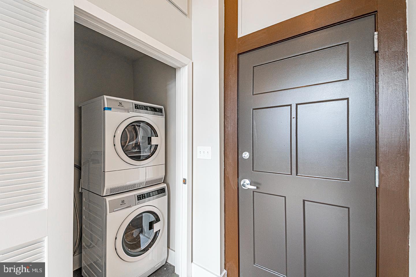 POINT BREEZE - Residential Lease