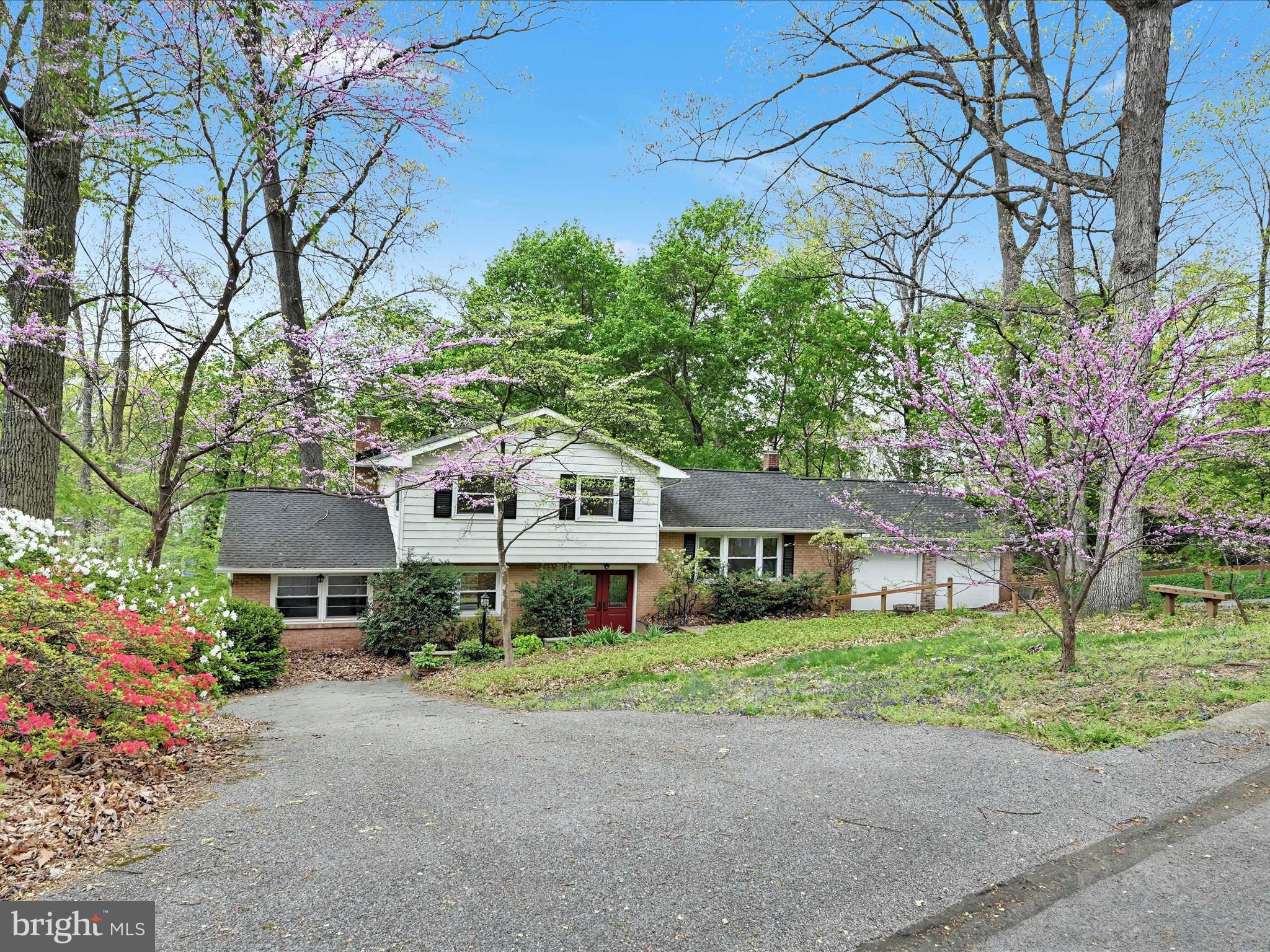 2370 HENBIRD LANE