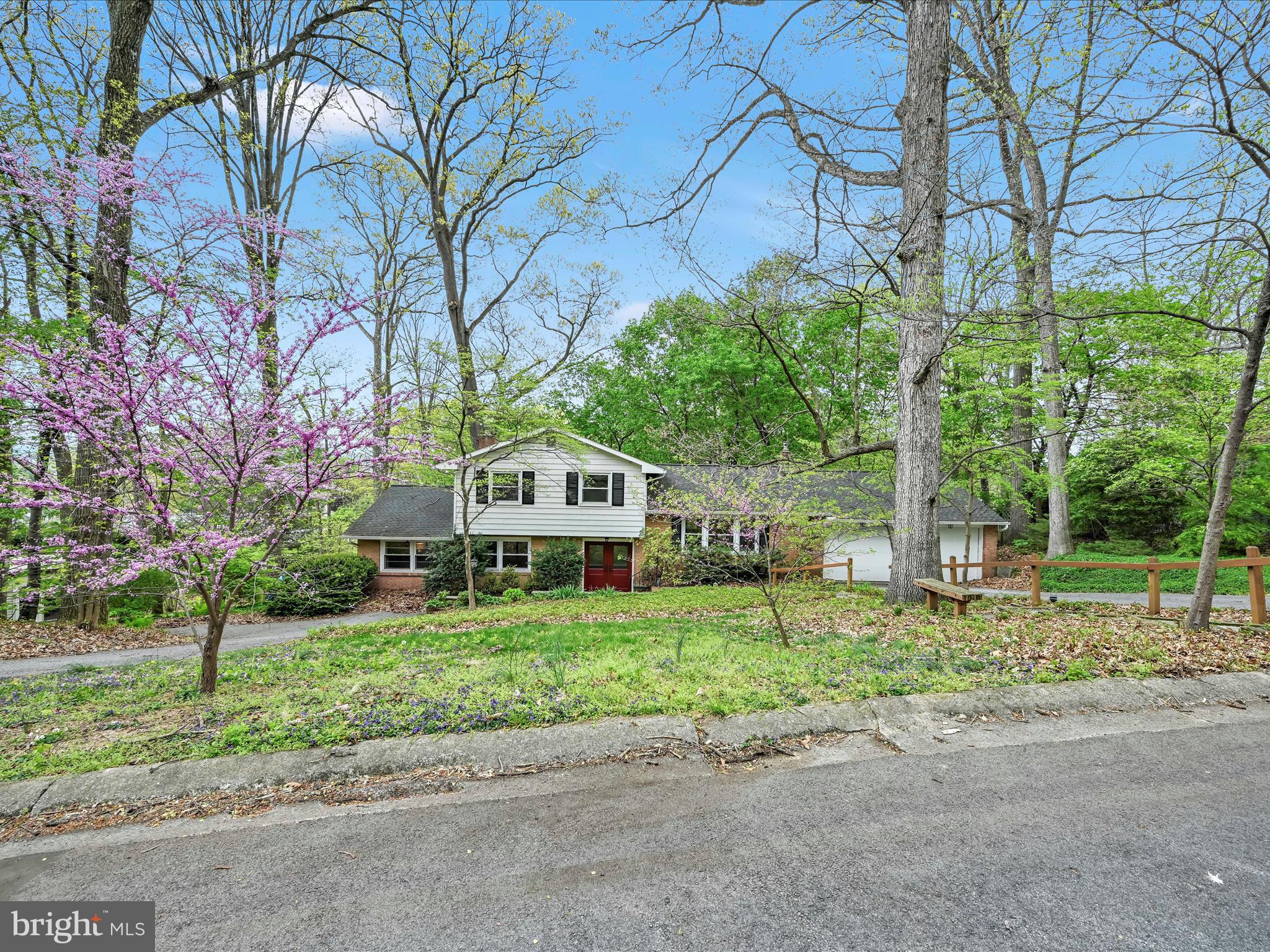 2370 HENBIRD LANE