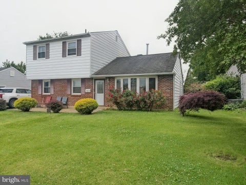 Homes For Sale - 3724 Devonshire Place<br/> BENSALEM, PA 19020