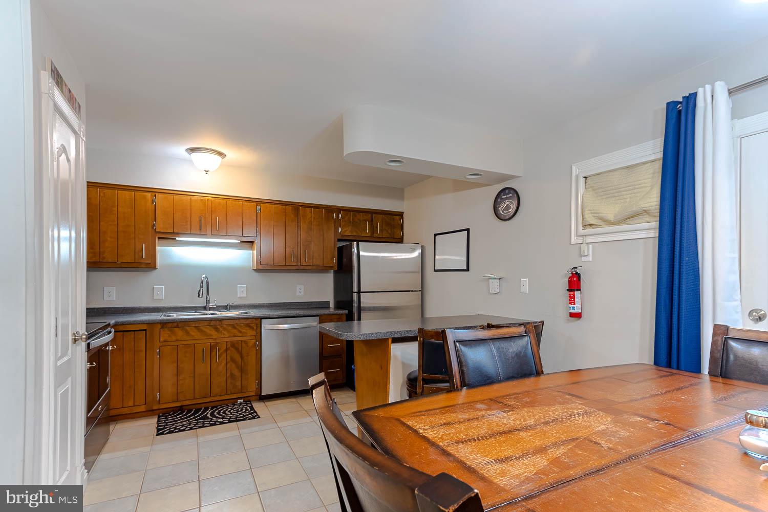 BAYFIELD HOUSE CONDOMINIUMS - Residential