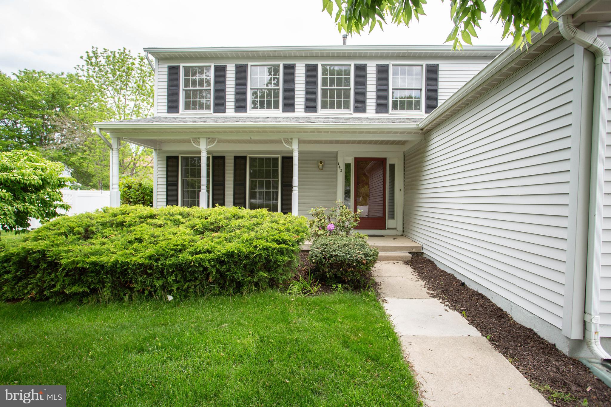 143 RAMBLING ROAD