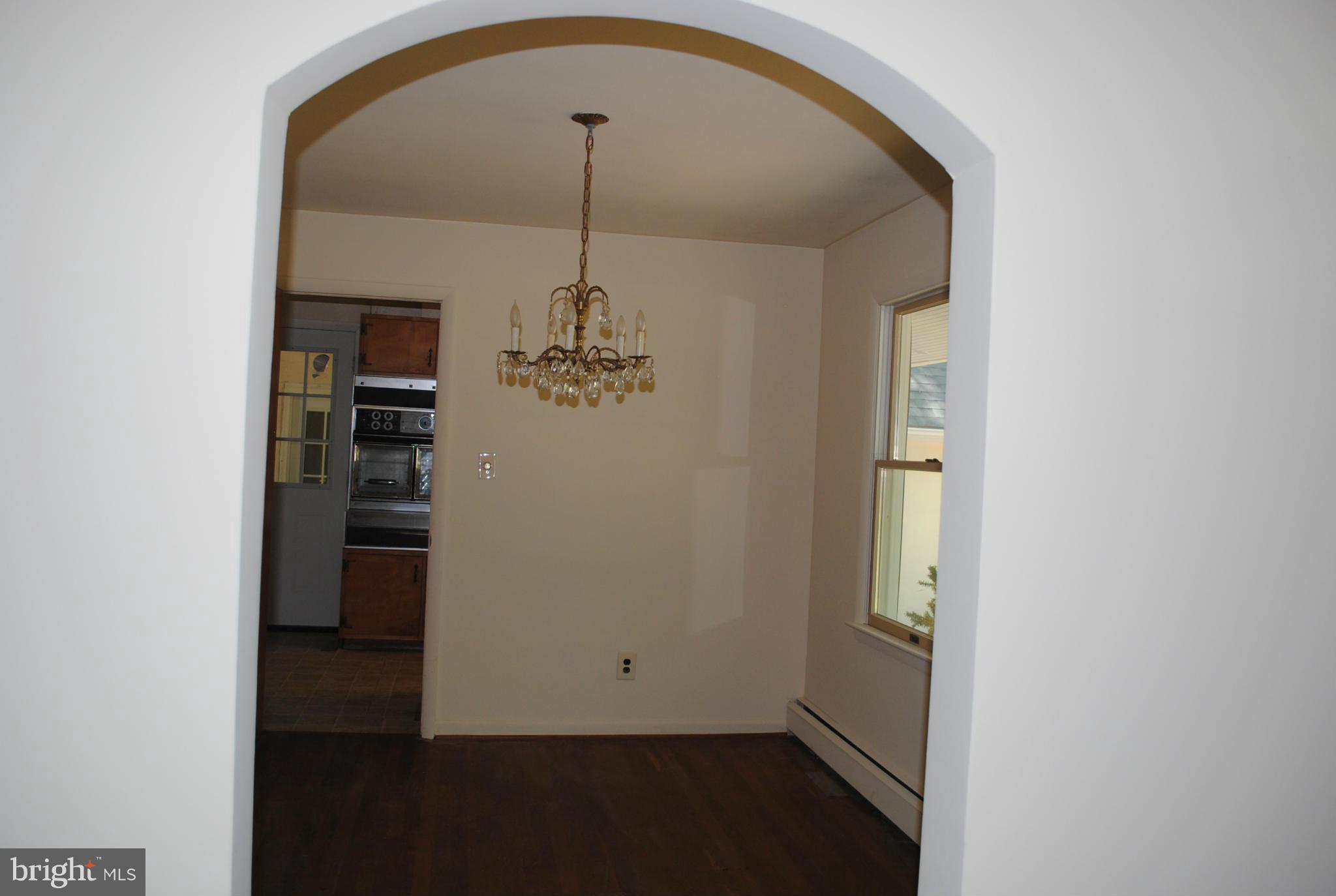 FLAT IRON - Residential