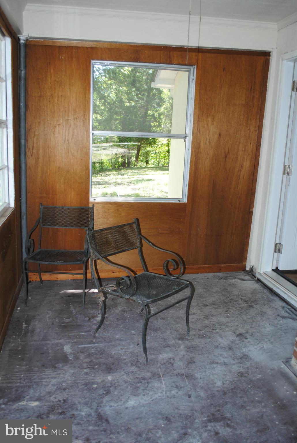 FLAT IRON - Residential