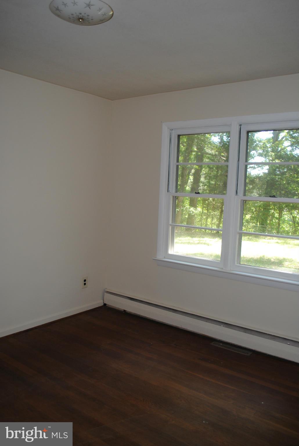 FLAT IRON - Residential