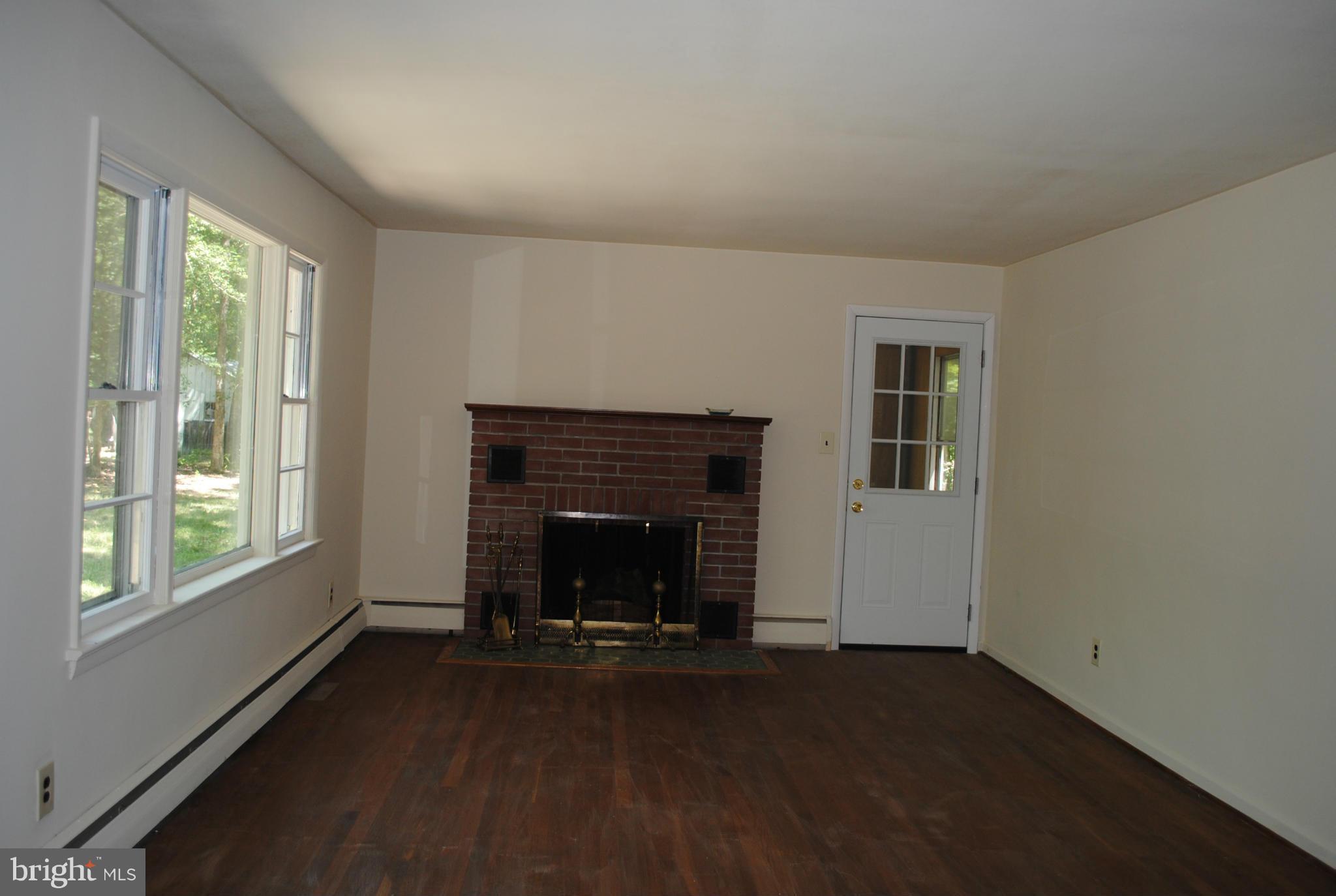 FLAT IRON - Residential