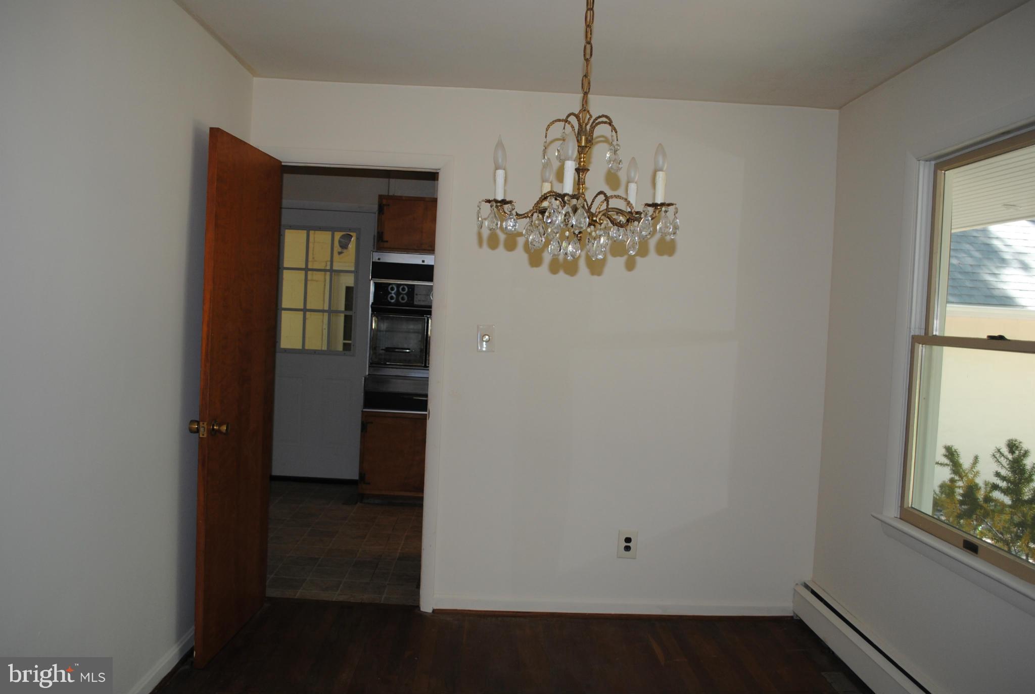 FLAT IRON - Residential