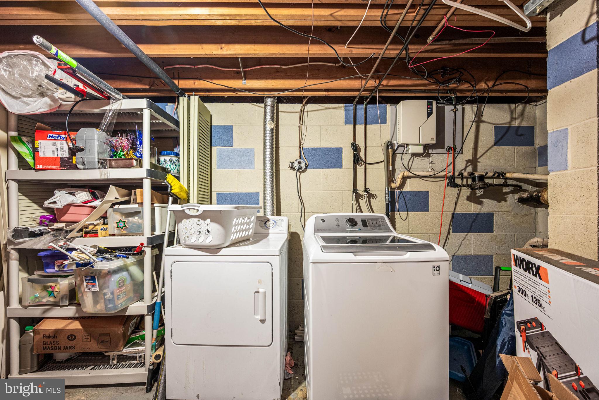 WALNUT RIDGE ESTS - Residential