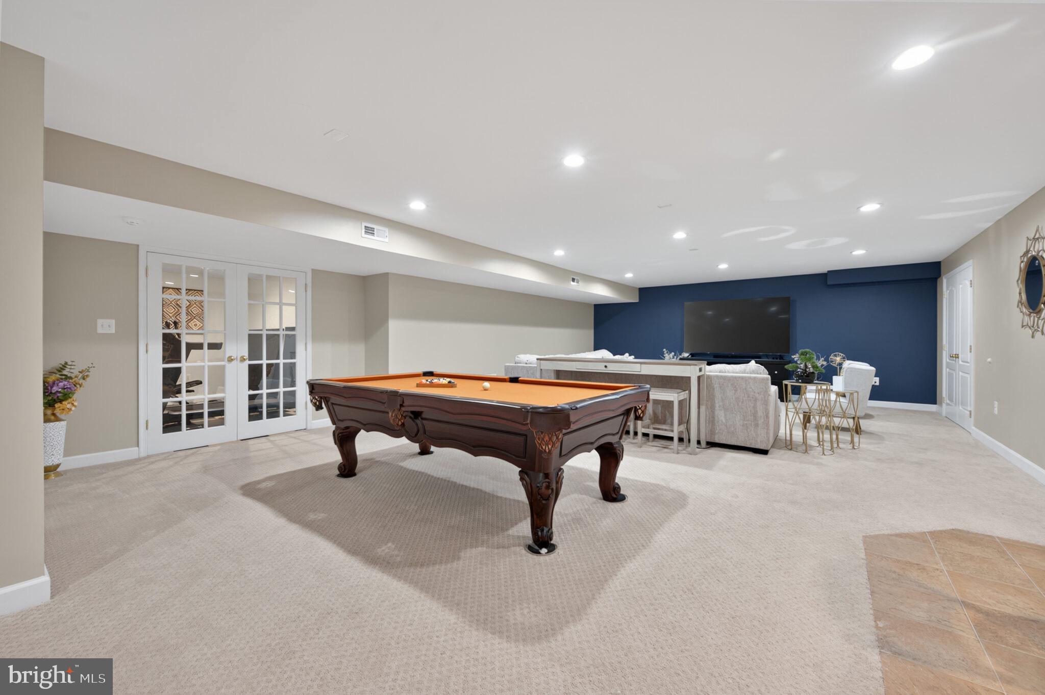 SUZANNE'S WAY - Residential