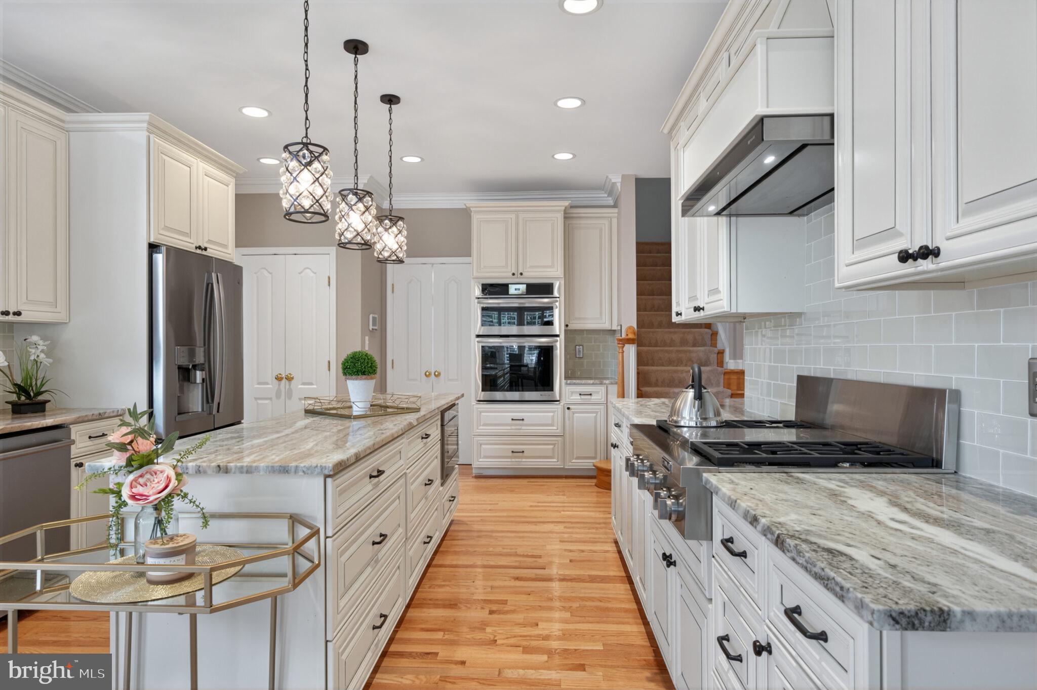 SUZANNE'S WAY - Residential