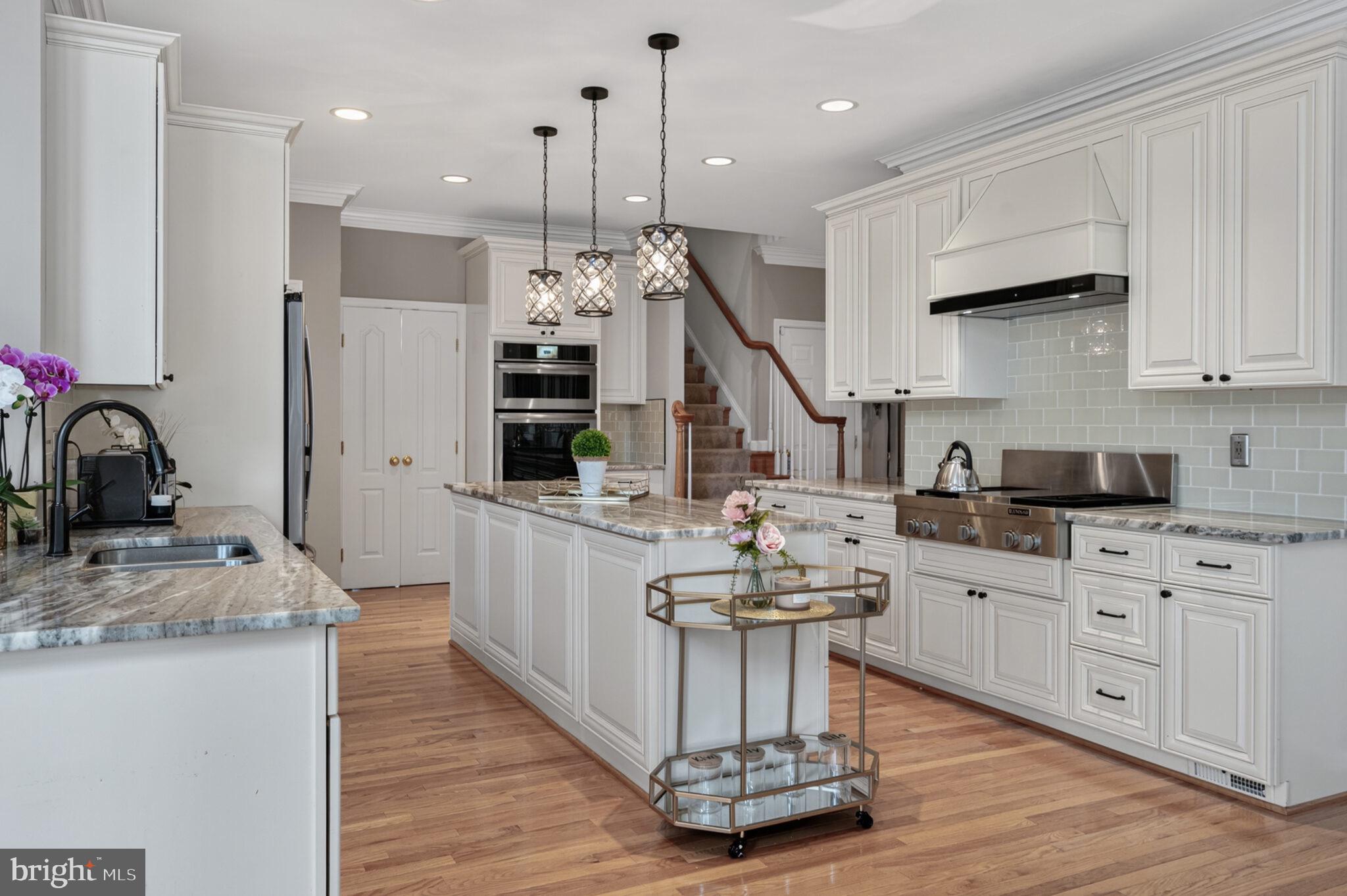 SUZANNE'S WAY - Residential