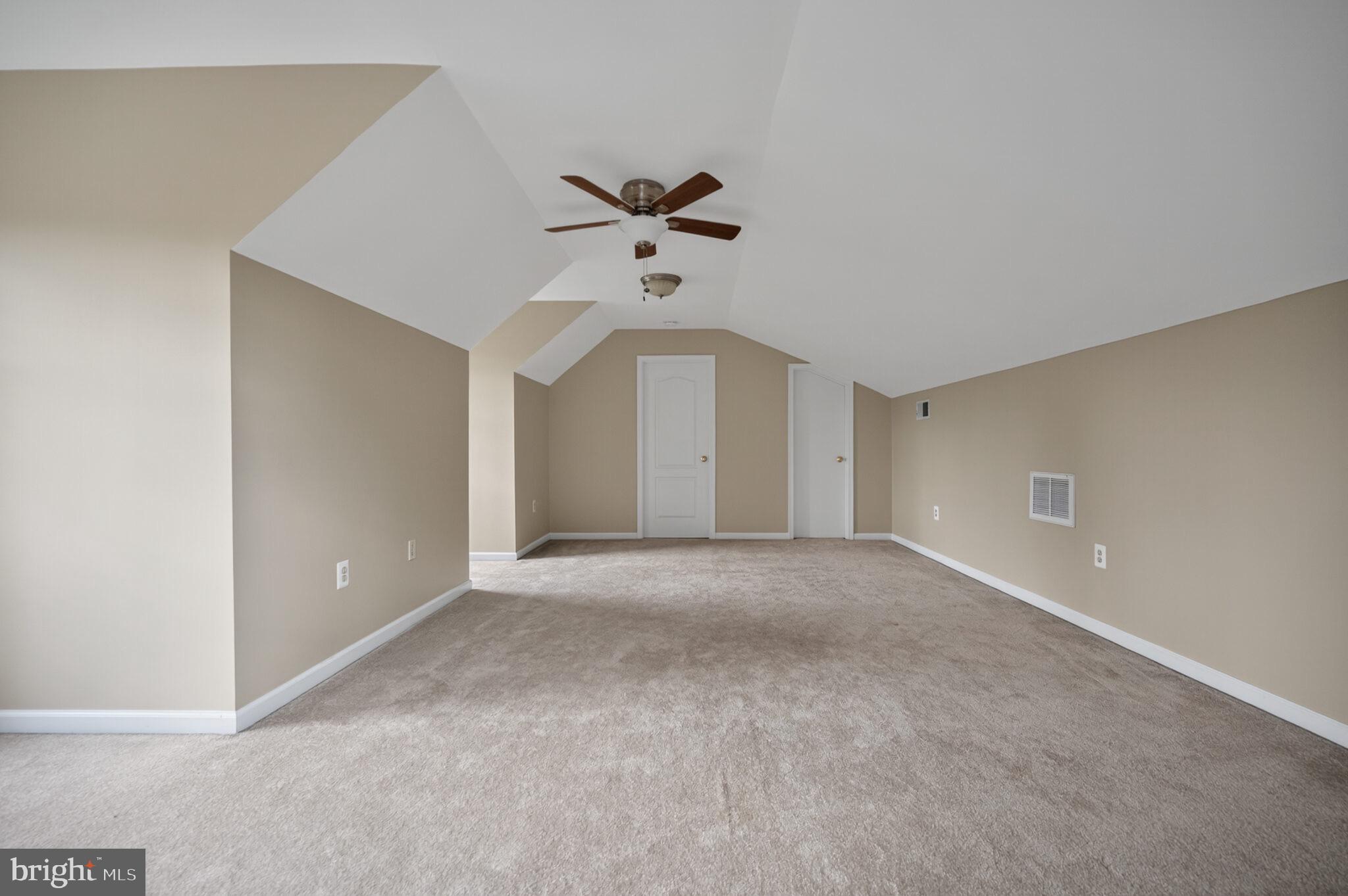 SUZANNE'S WAY - Residential