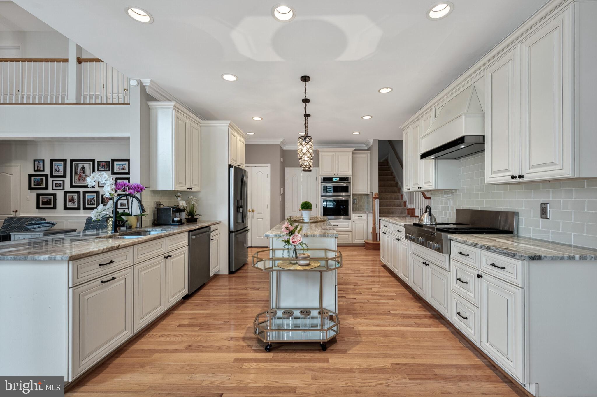 SUZANNE'S WAY - Residential