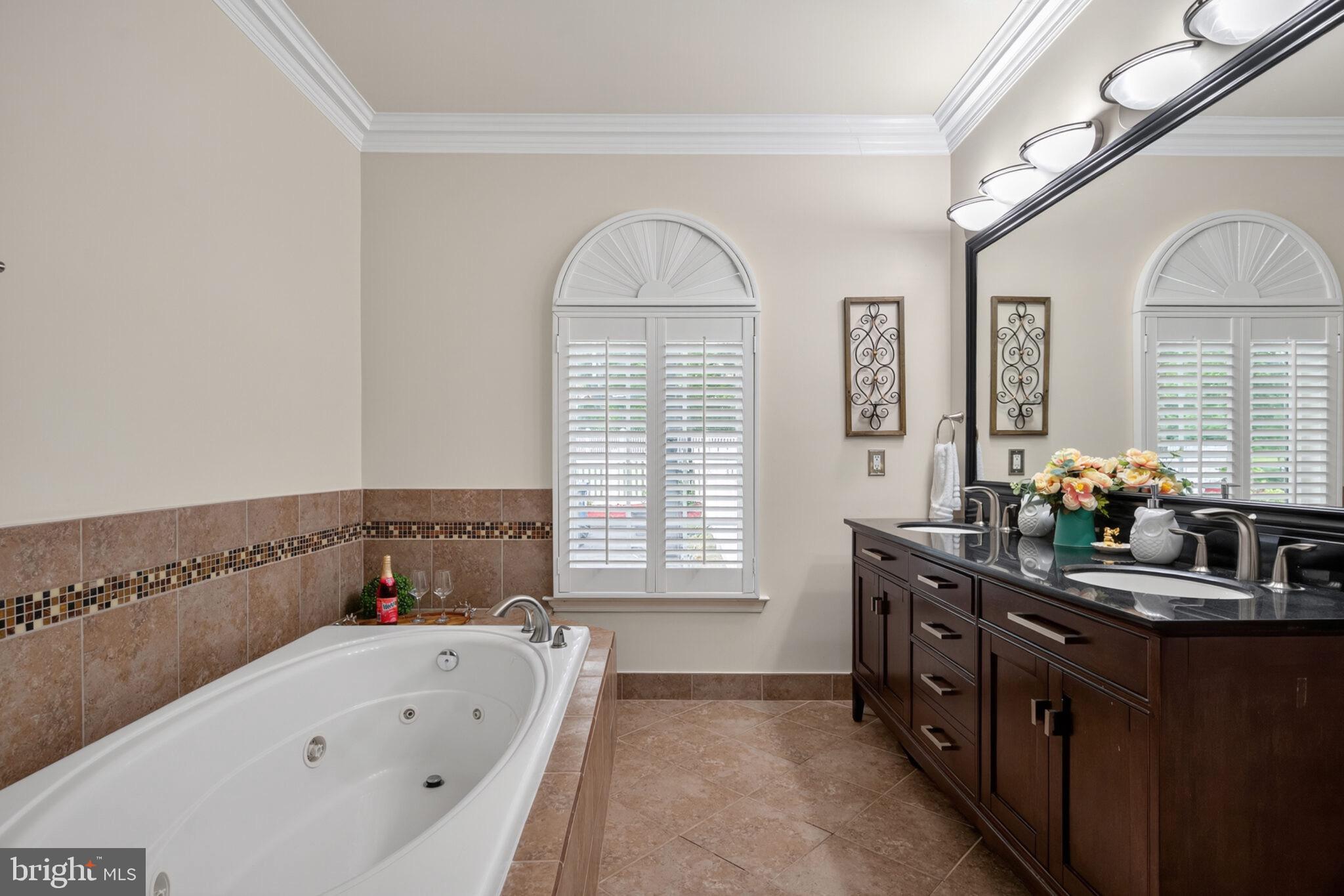 SUZANNE'S WAY - Residential