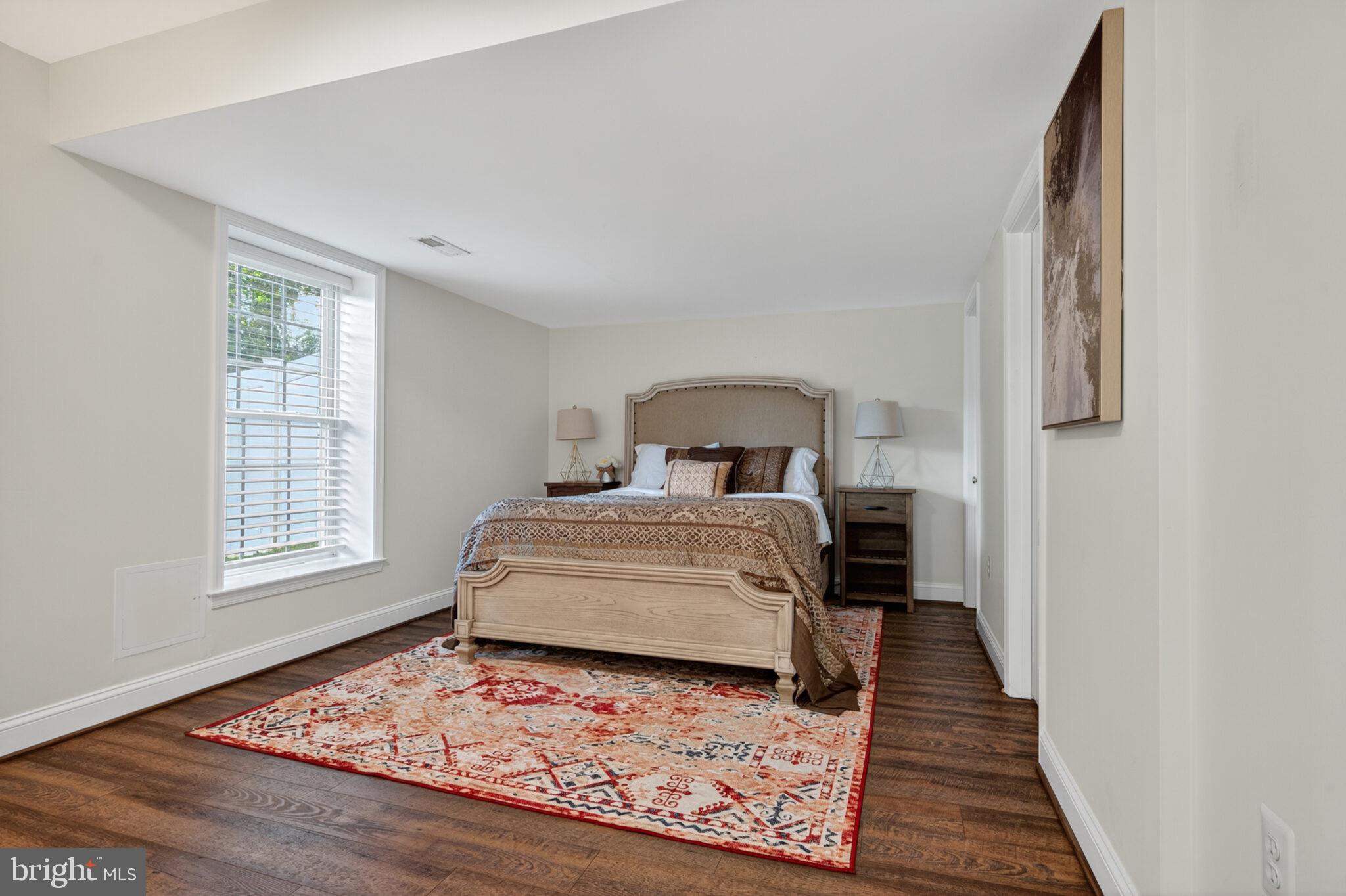 SUZANNE'S WAY - Residential