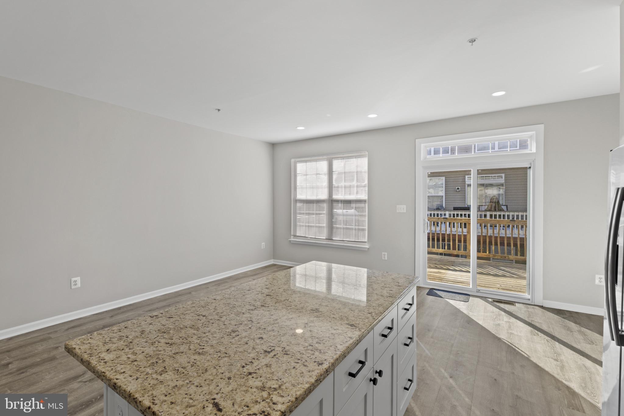 APPLEGATE NORTH - Residential