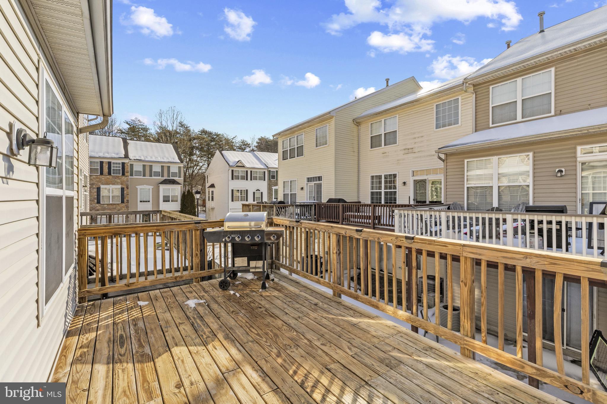 APPLEGATE NORTH - Residential