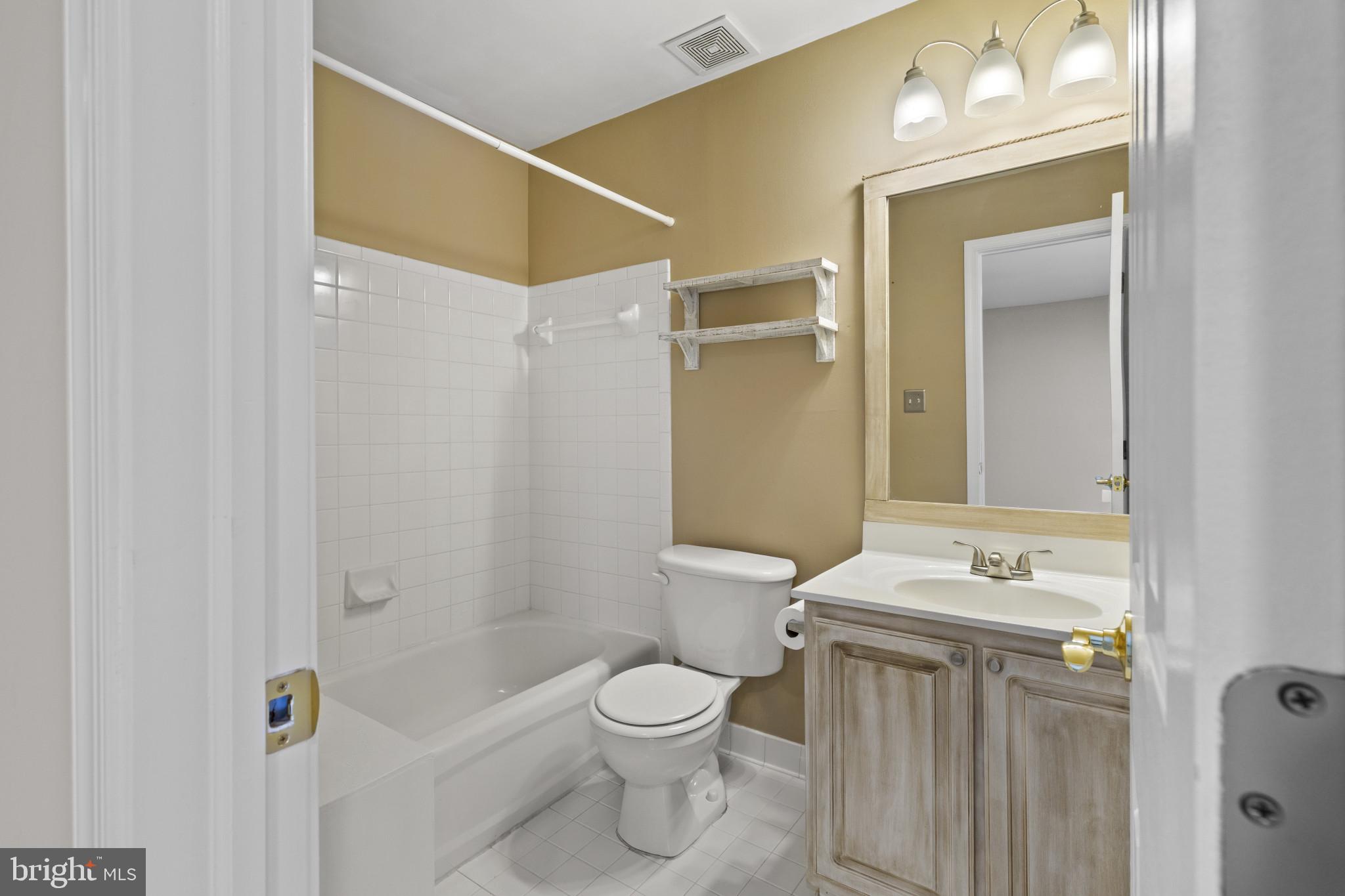 APPLEGATE NORTH - Residential