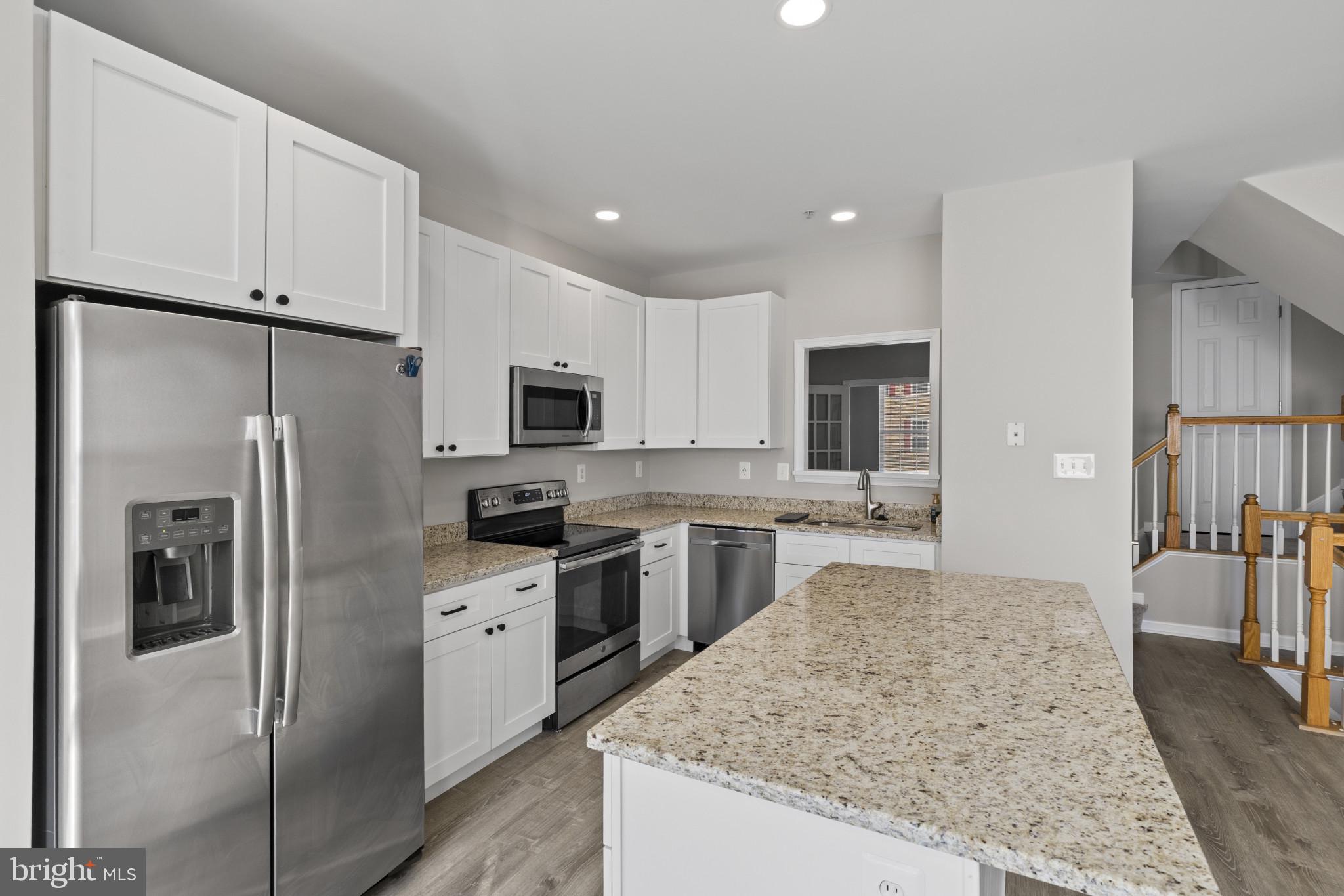 APPLEGATE NORTH - Residential