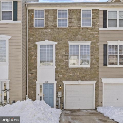 Townhouse For Sale - 4025 Apple Jack Court<br/> PASADENA, MD 21122