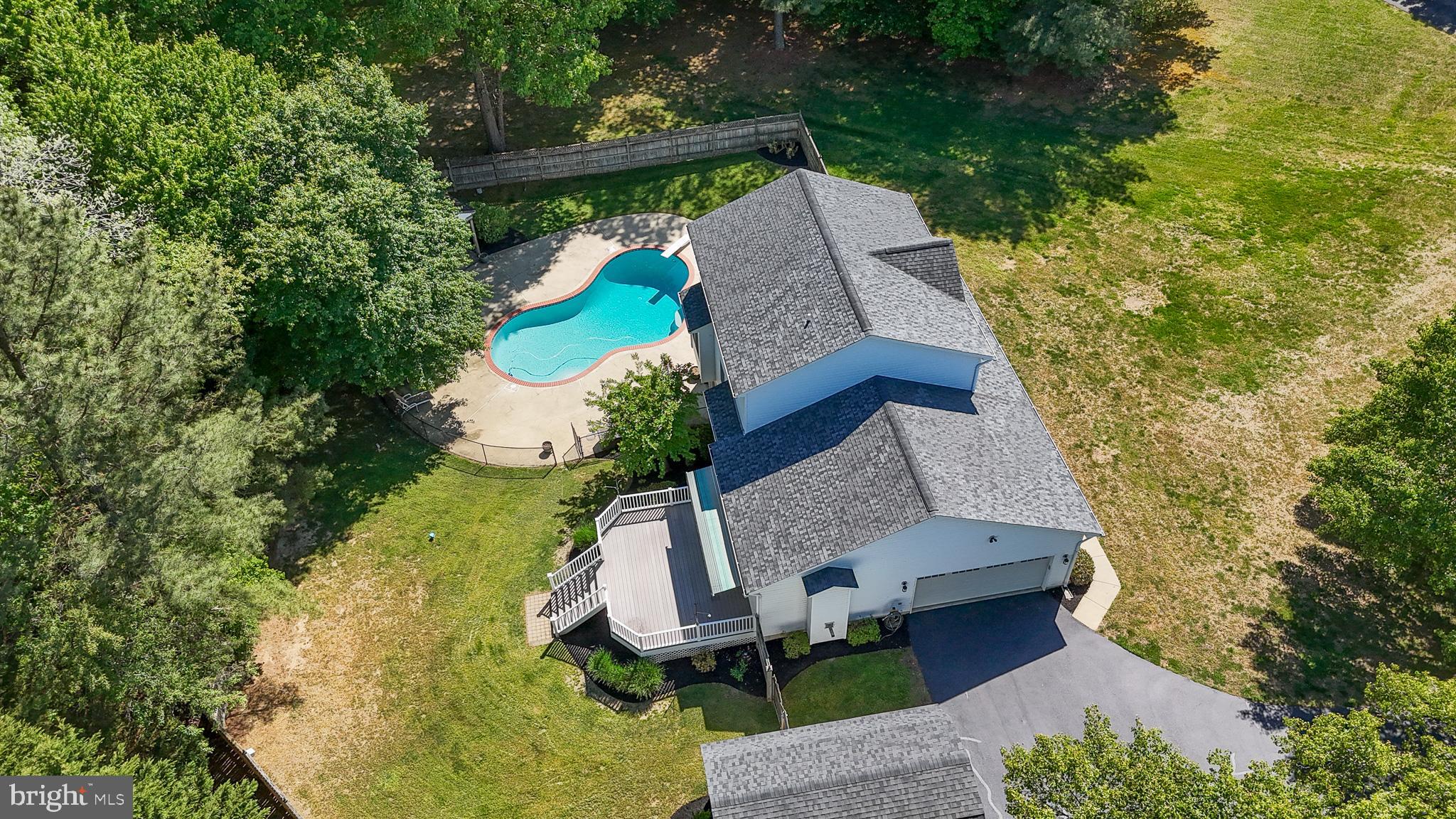 CRESCENT RUN - Residential