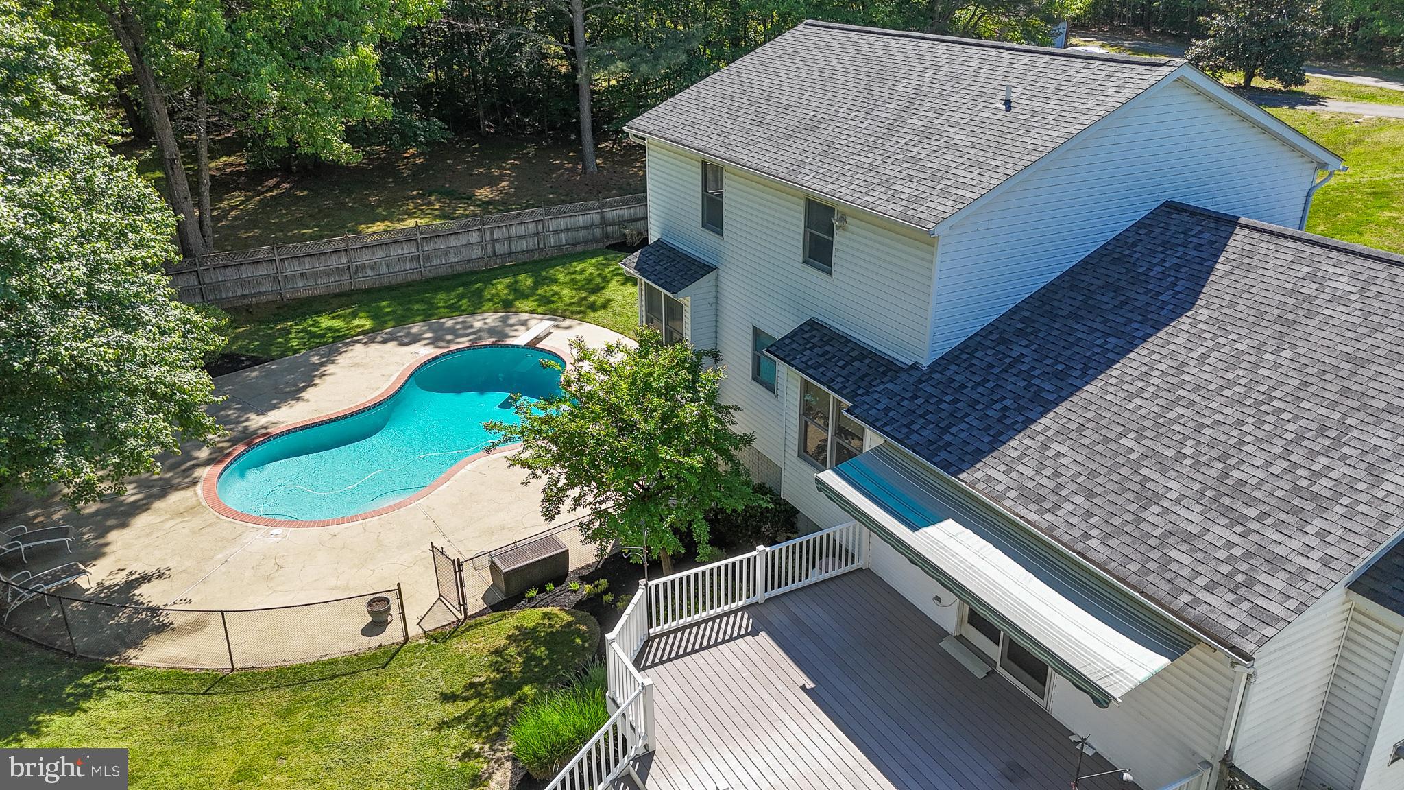 CRESCENT RUN - Residential