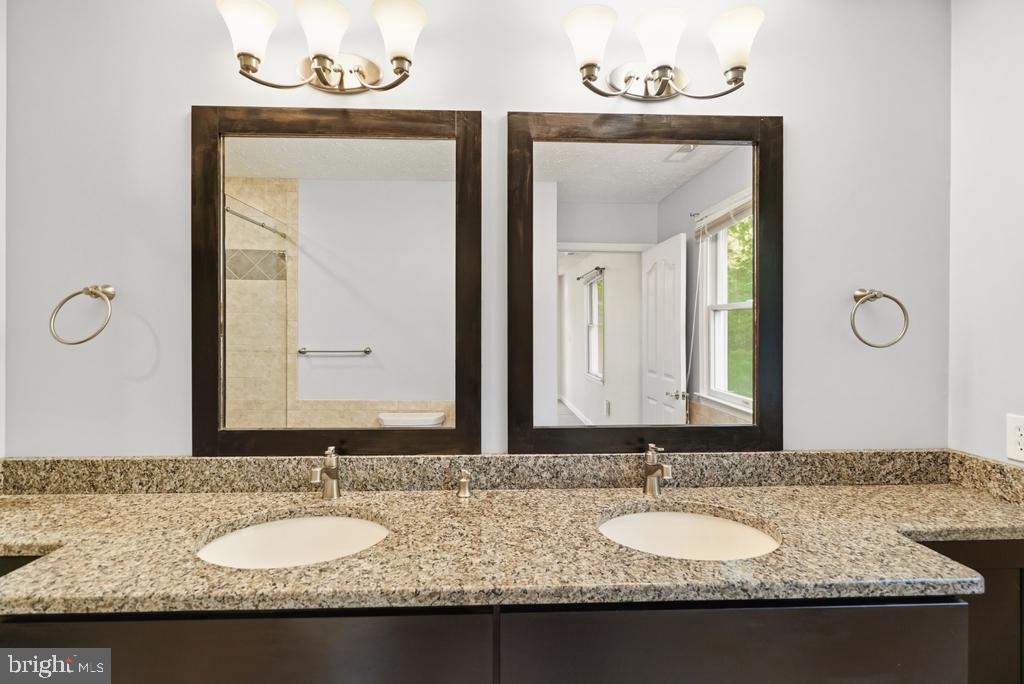 CRESCENT RUN - Residential