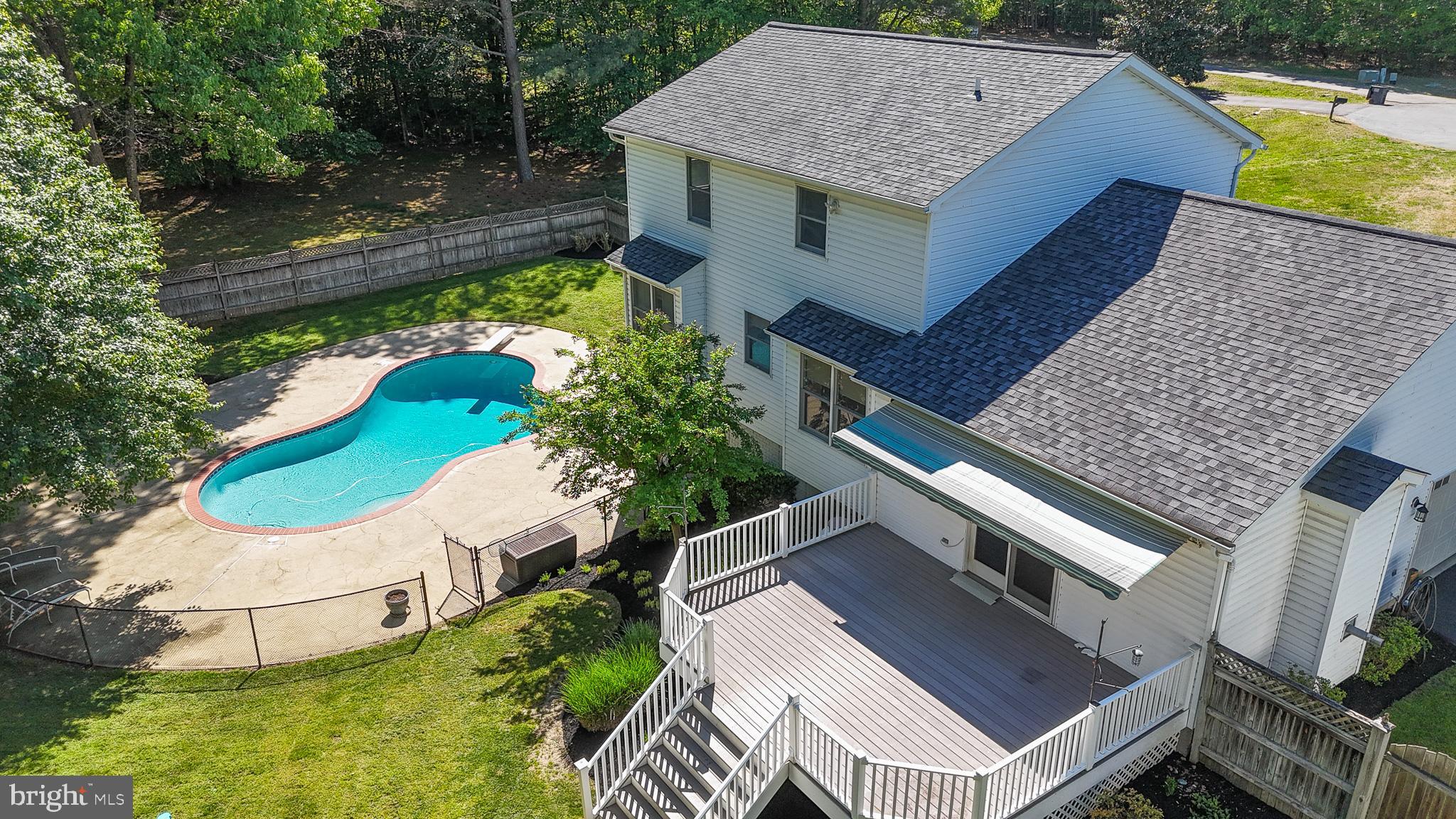 CRESCENT RUN - Residential