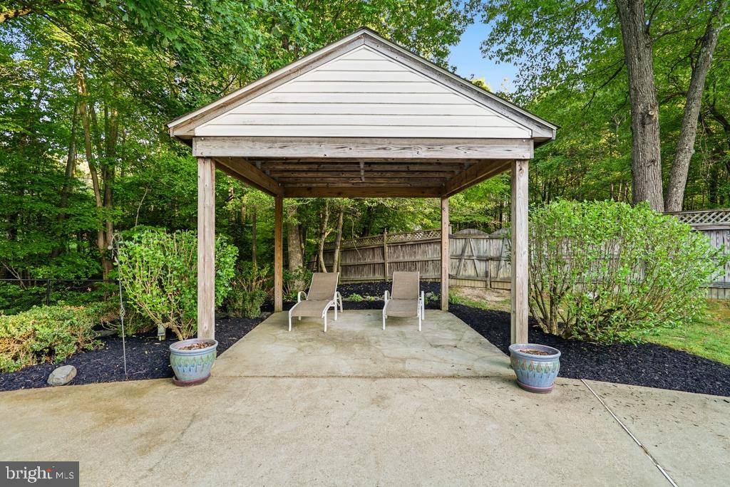 CRESCENT RUN - Residential