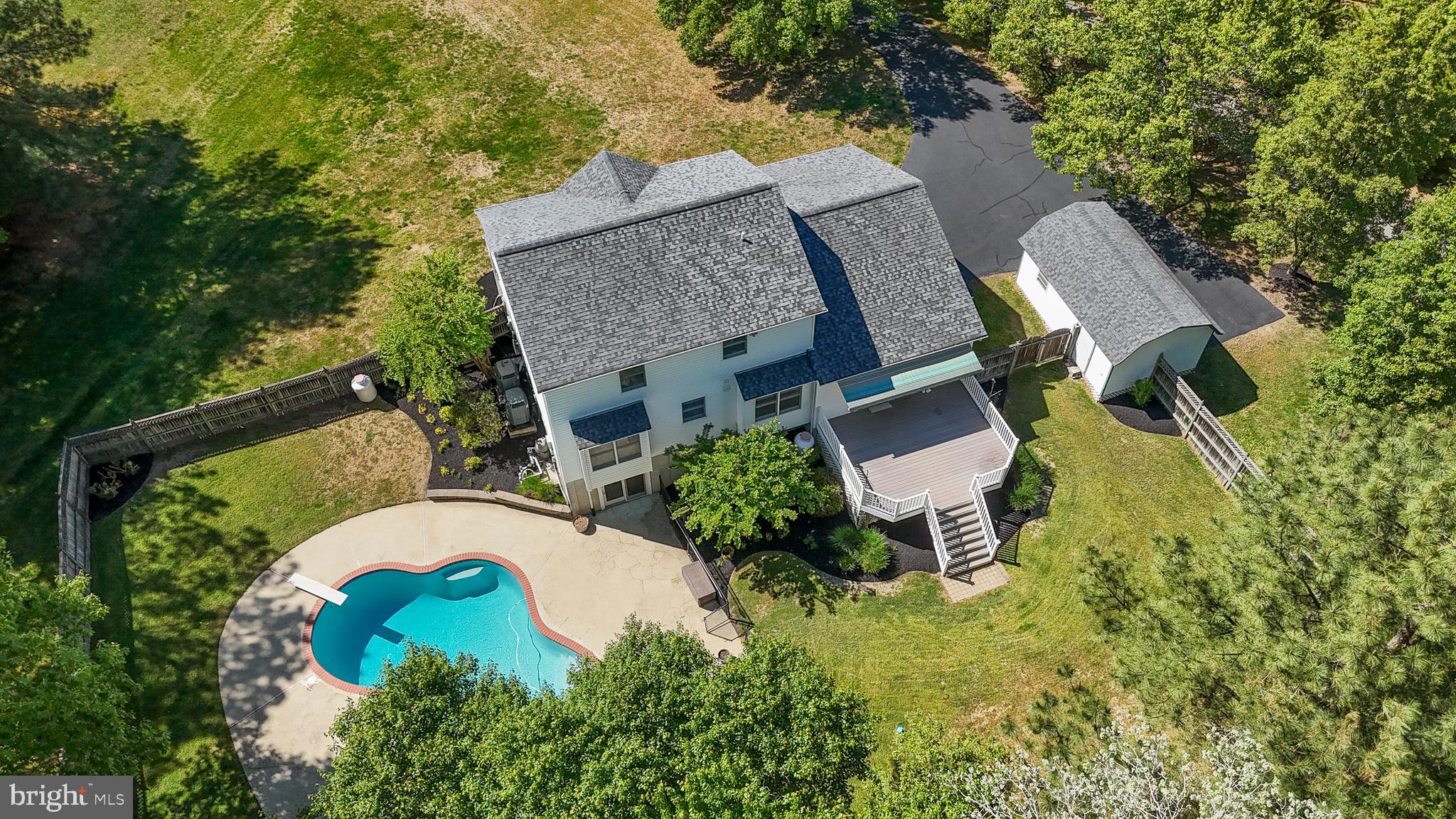 CRESCENT RUN - Residential