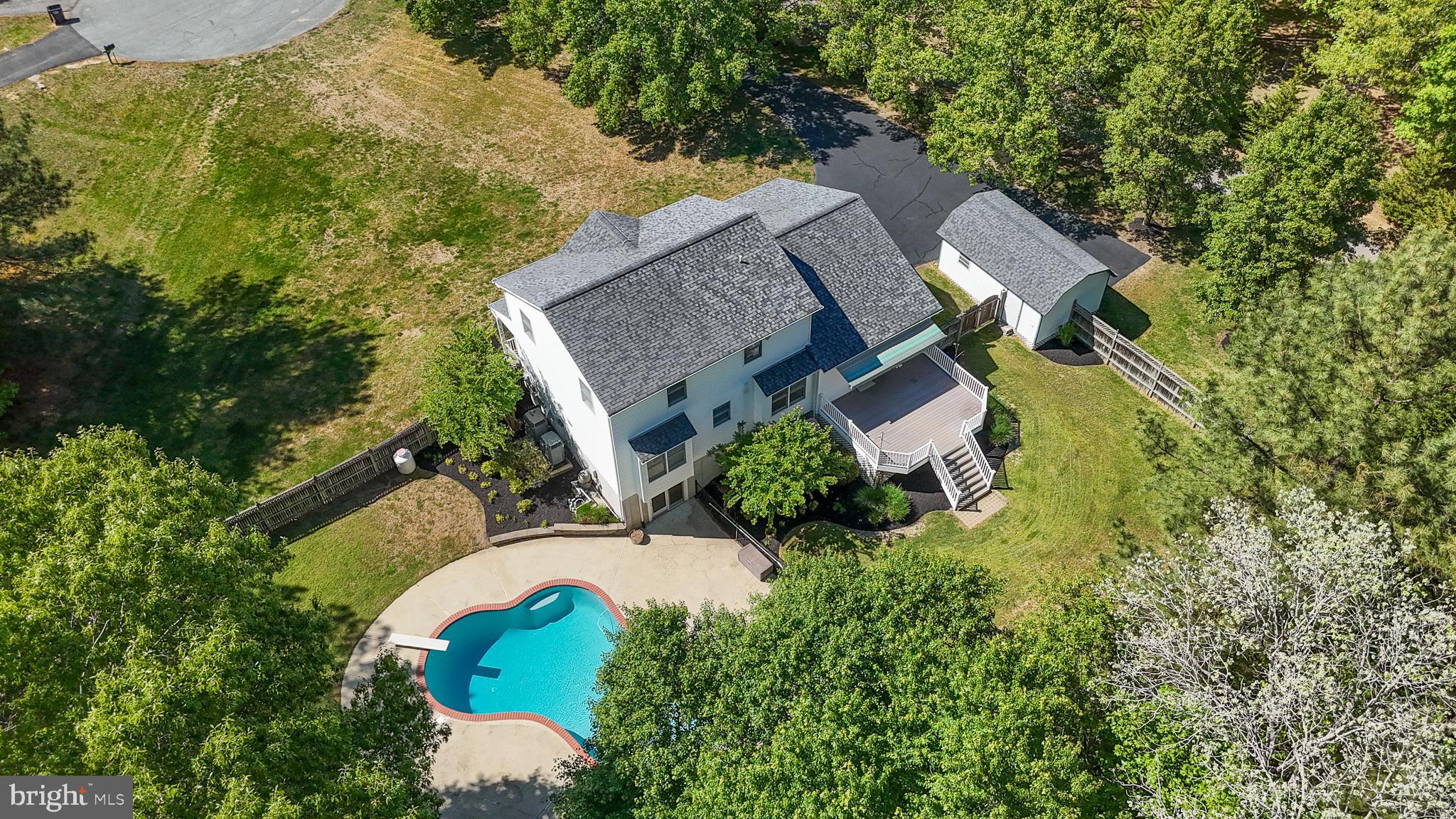 CRESCENT RUN - Residential