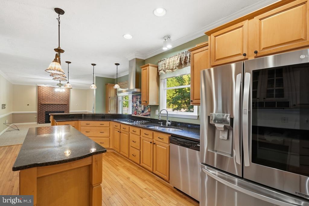 CRESCENT RUN - Residential