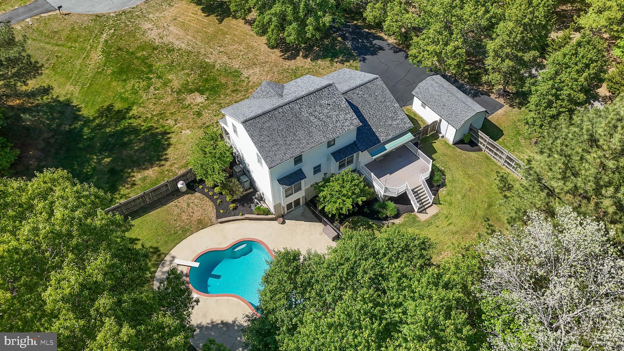 CRESCENT RUN - Residential