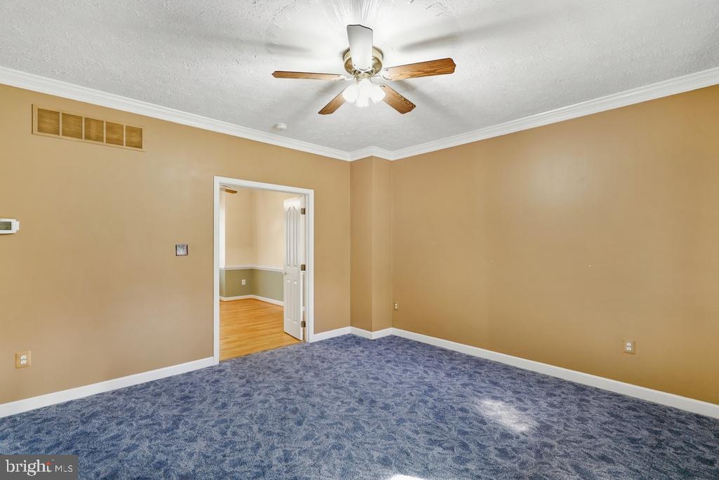 CRESCENT RUN - Residential