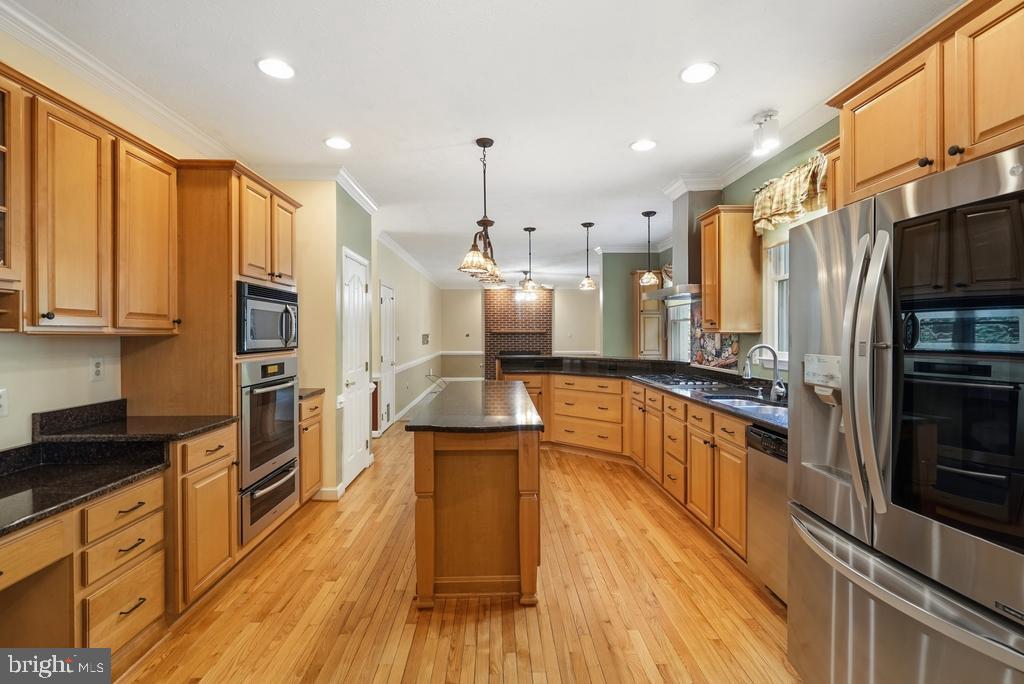 CRESCENT RUN - Residential