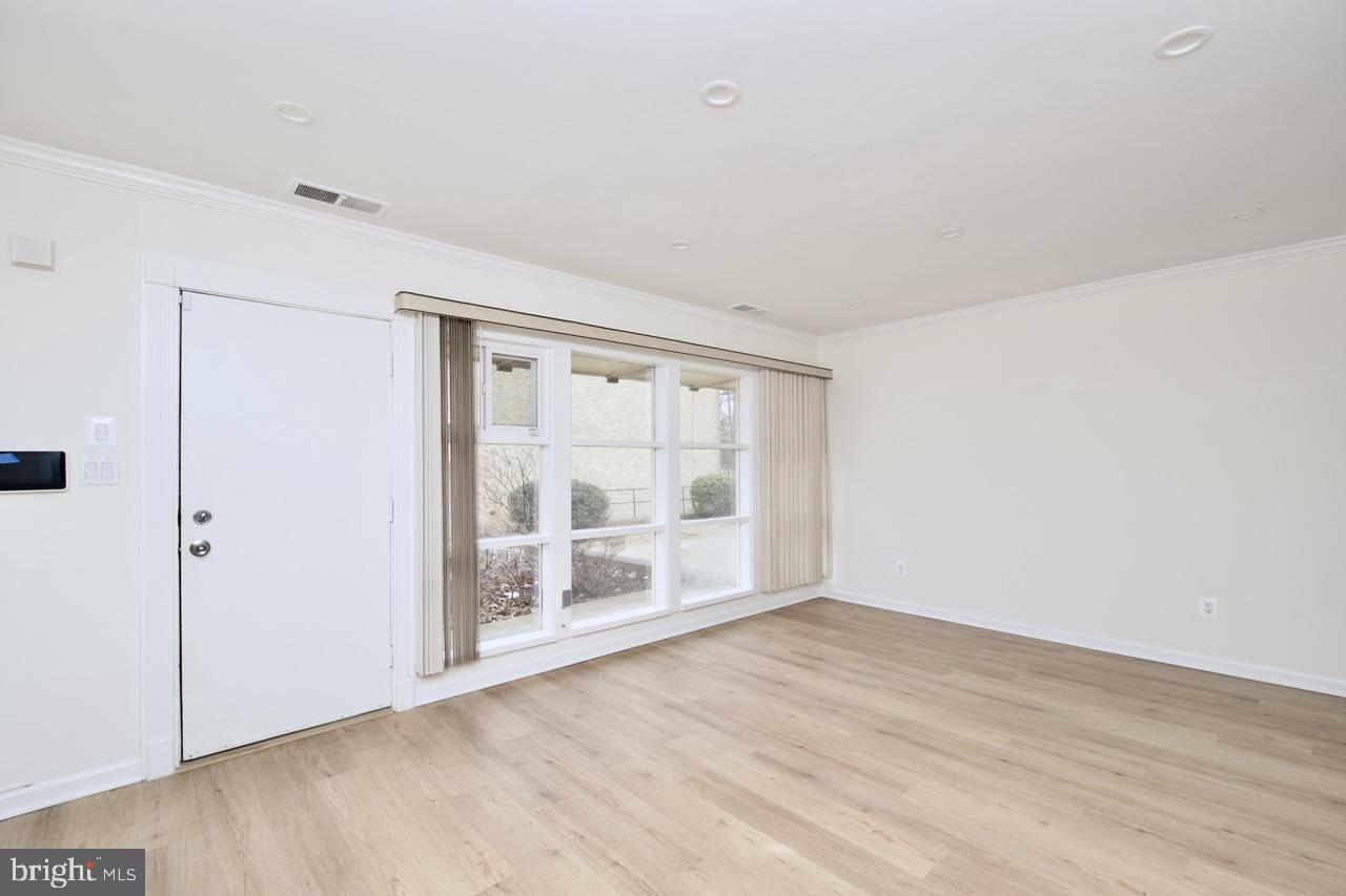 FAIRFAX HERITAGE - Residential