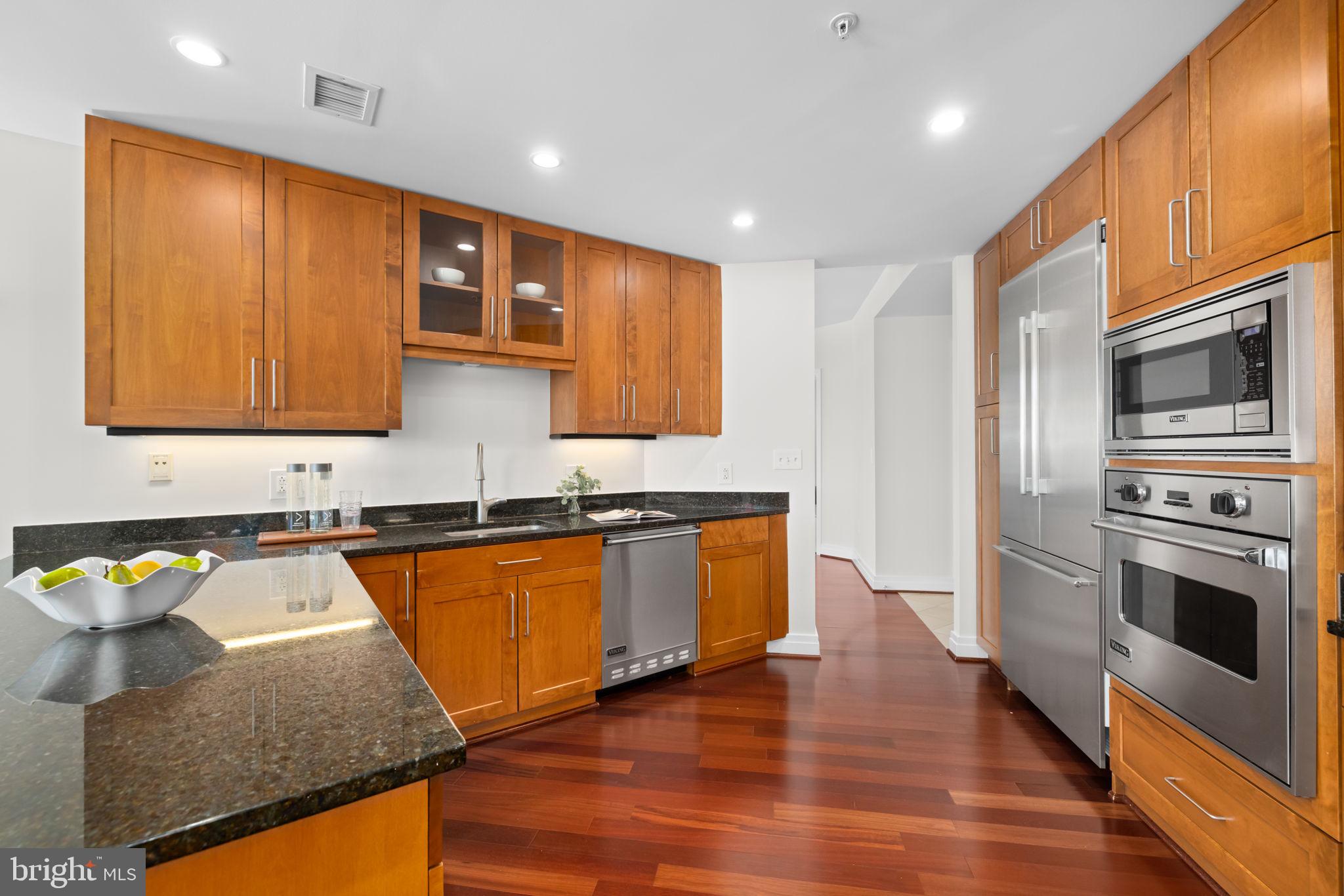 ONE PARK CREST - Residential
