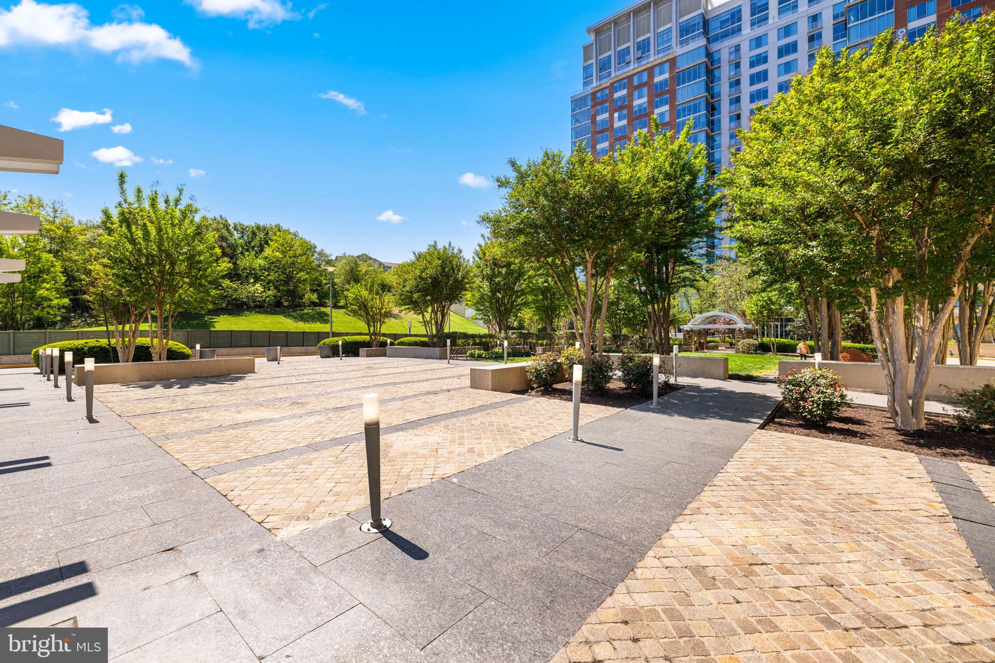 ONE PARK CREST - Residential